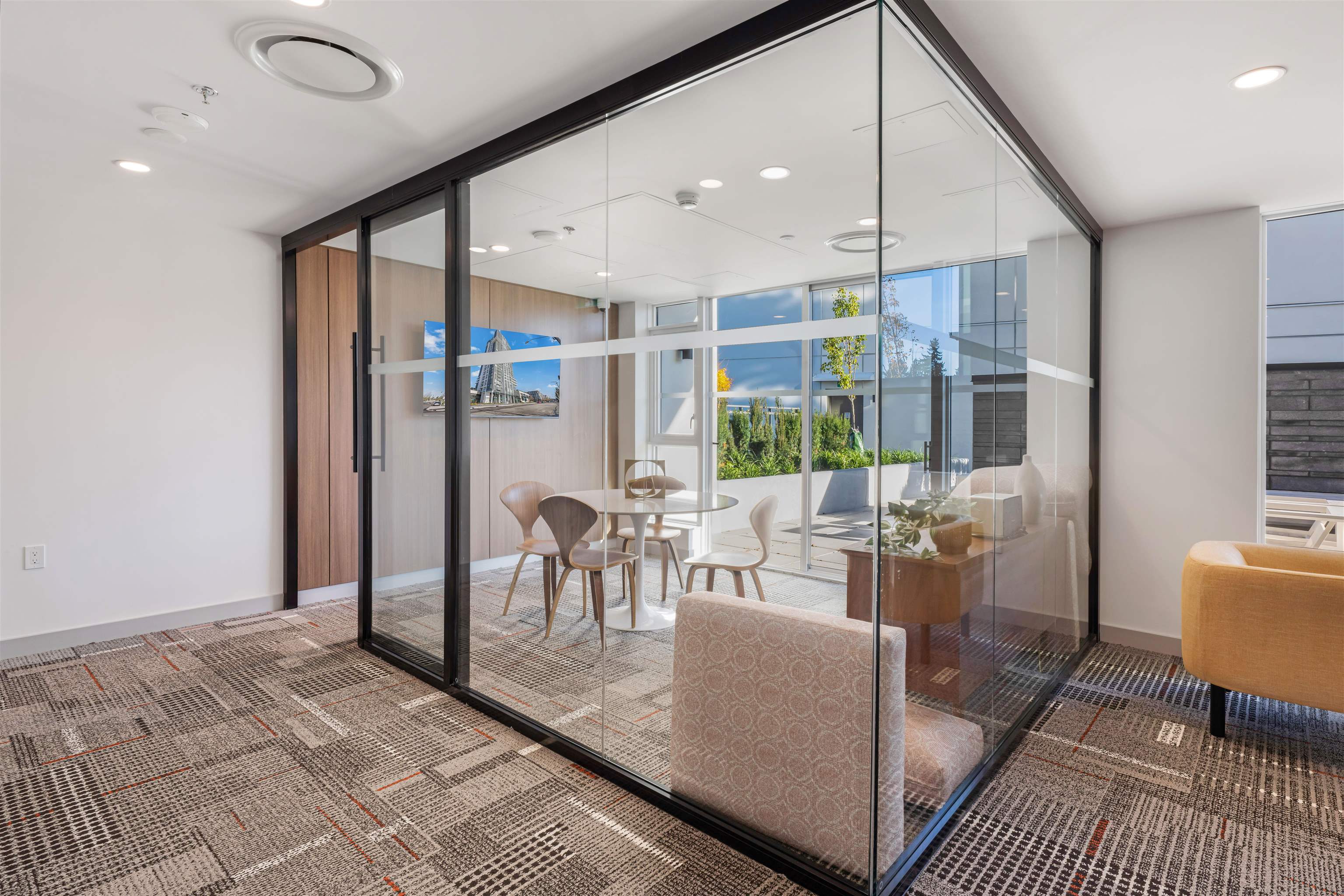 402 13675 107A STREET Unit: 402