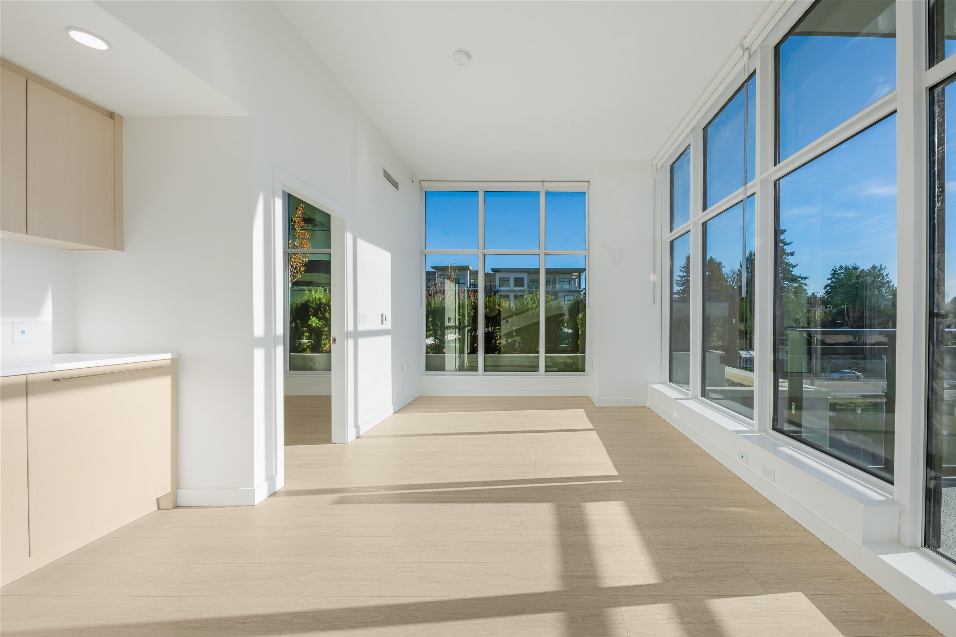 402 13675 107A STREET Unit: 402