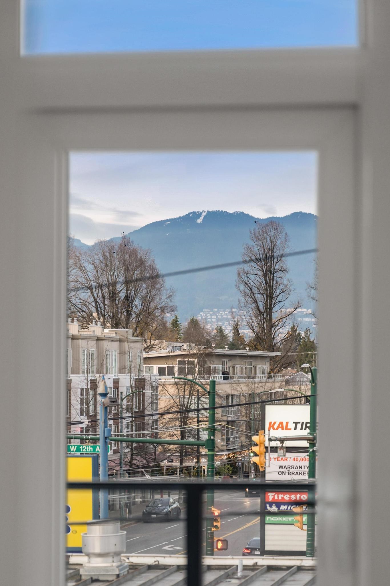 302 2888 ARBUTUS STREET Unit: 302