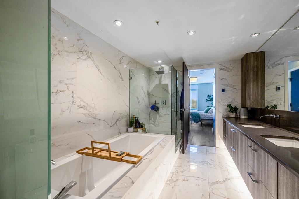 1406 210 SALTER STREET Unit: 1406