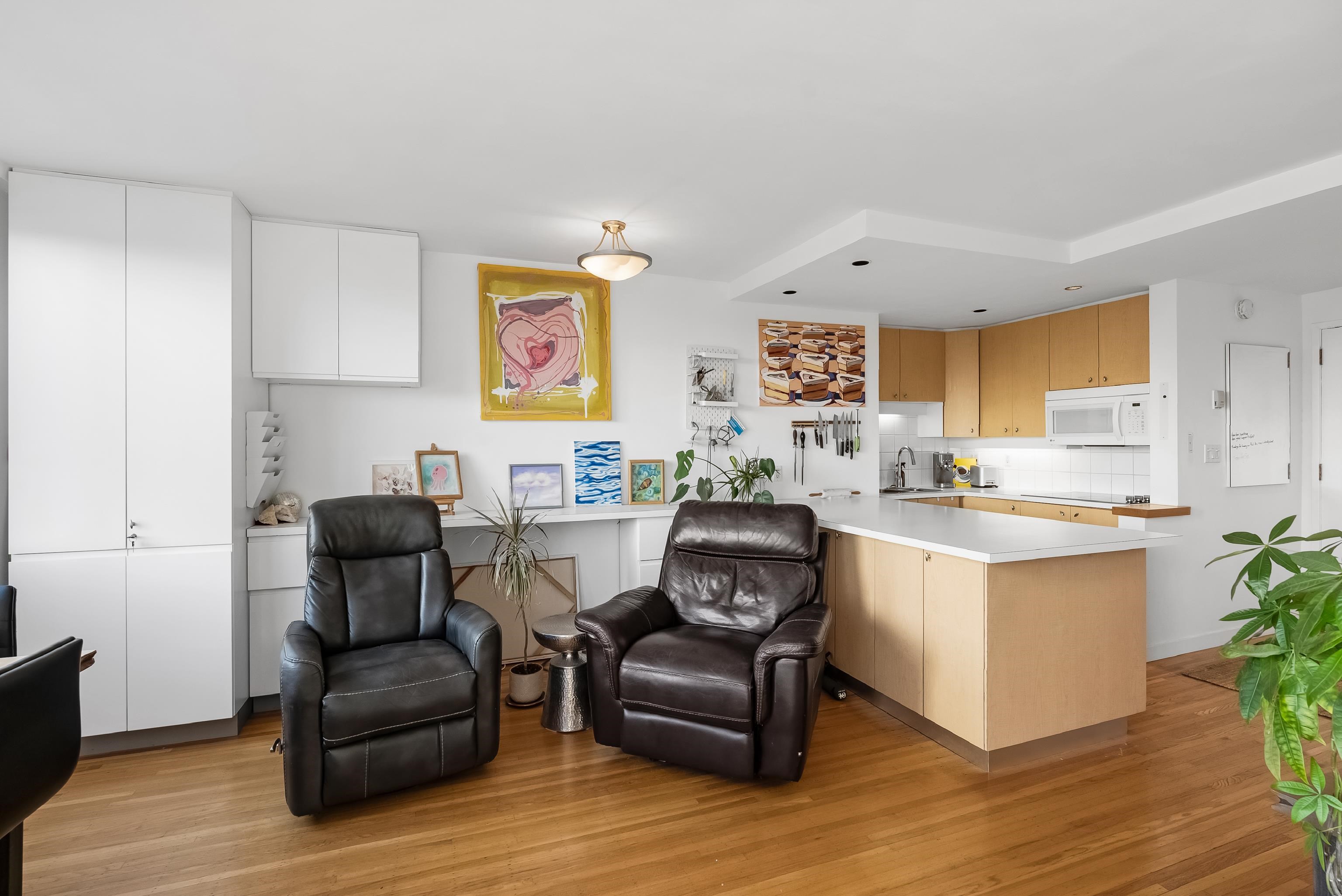 901 1250 BURNABY STREET Unit: 901