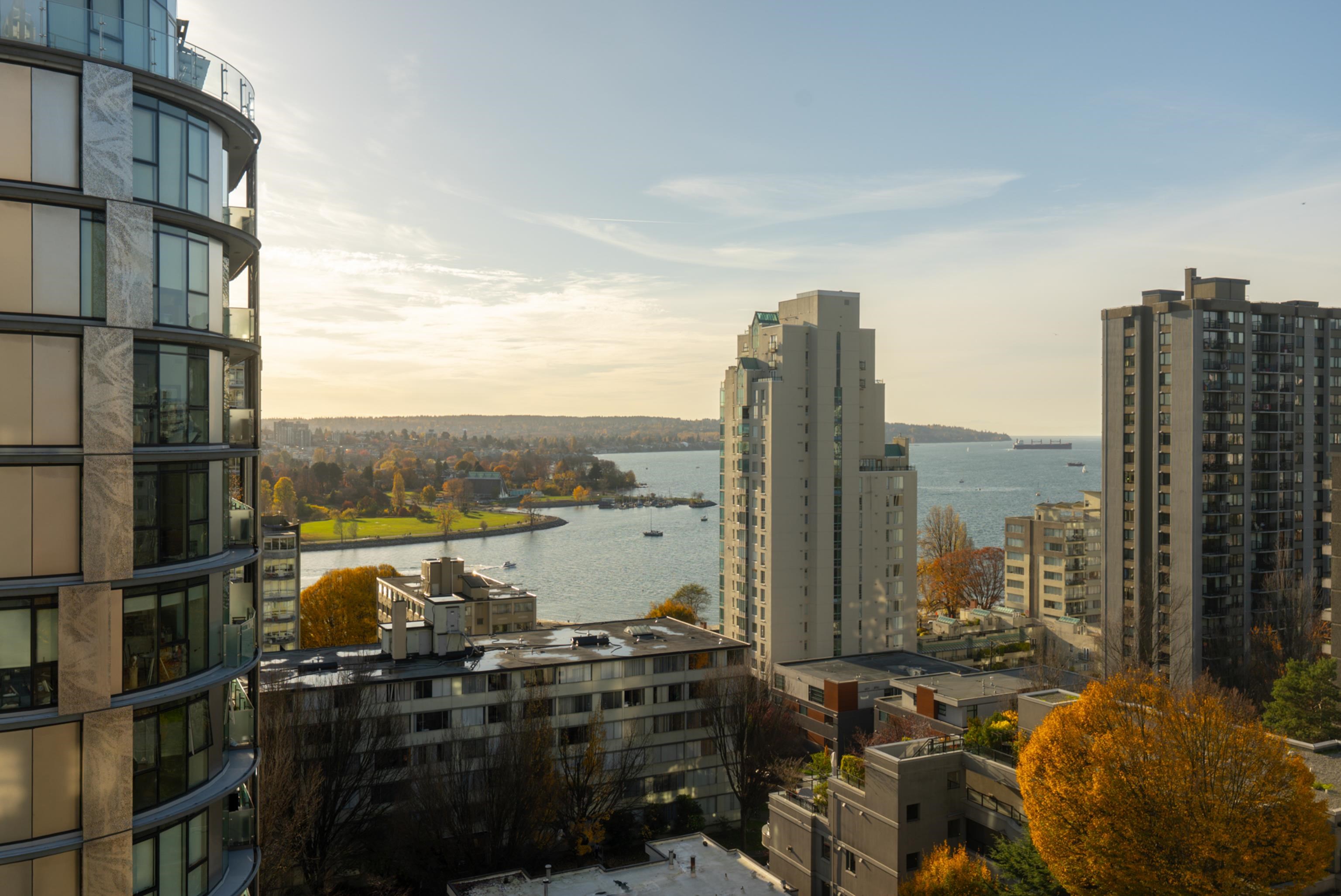 901 1250 BURNABY STREET Unit: 901