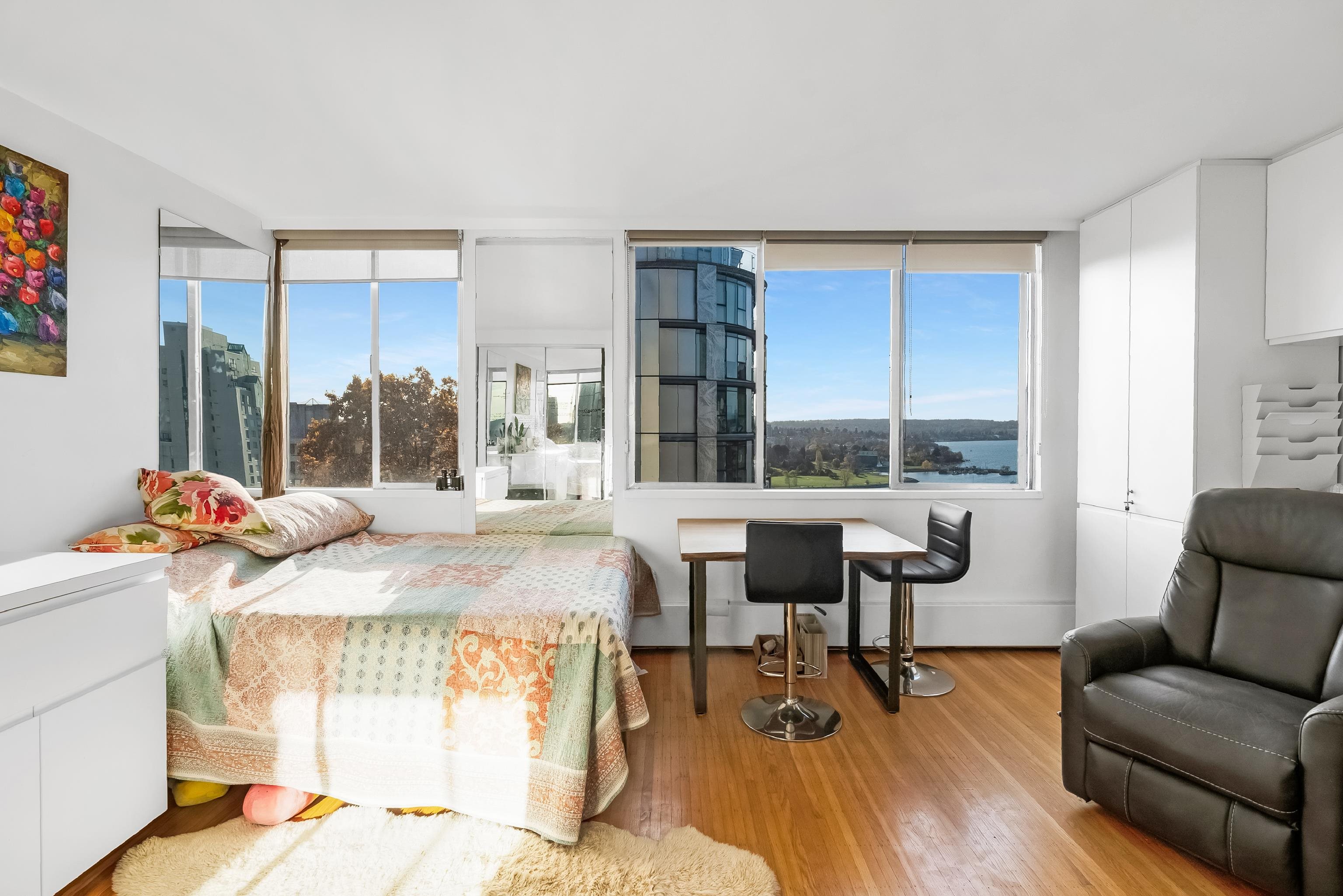 901 1250 BURNABY STREET Unit: 901