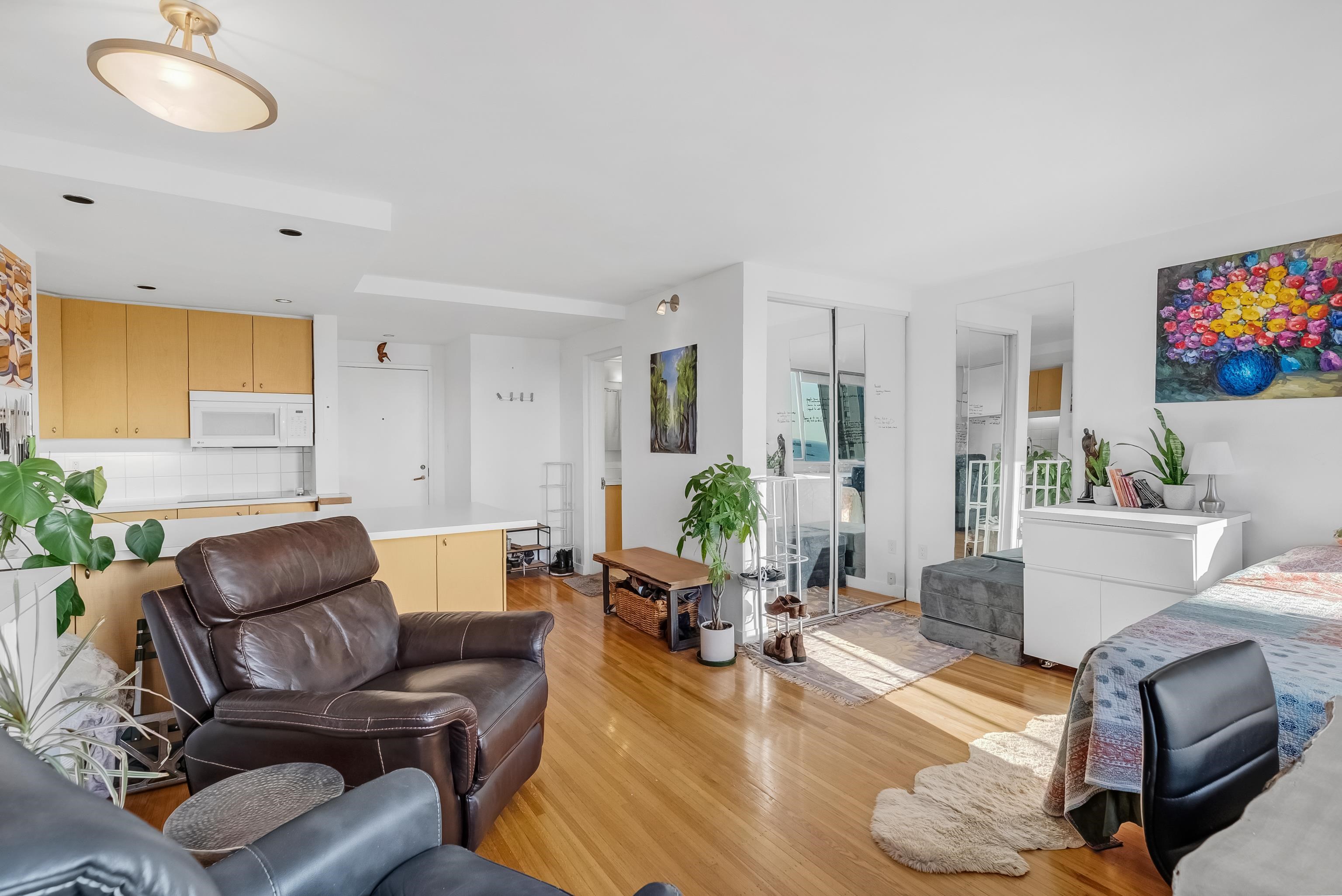 901 1250 BURNABY STREET Unit: 901