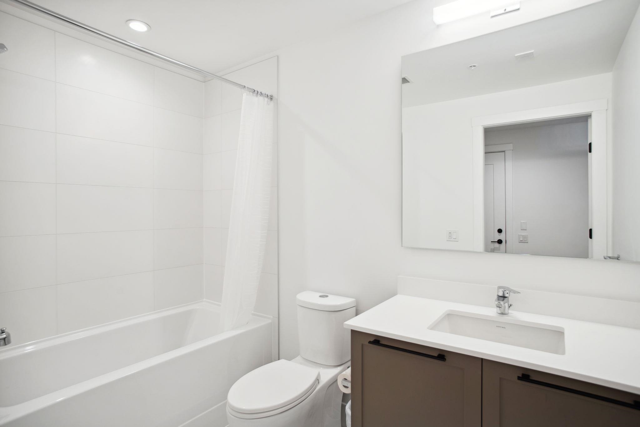 711 8750 UNIVERSITY CRESCENT Unit: 711