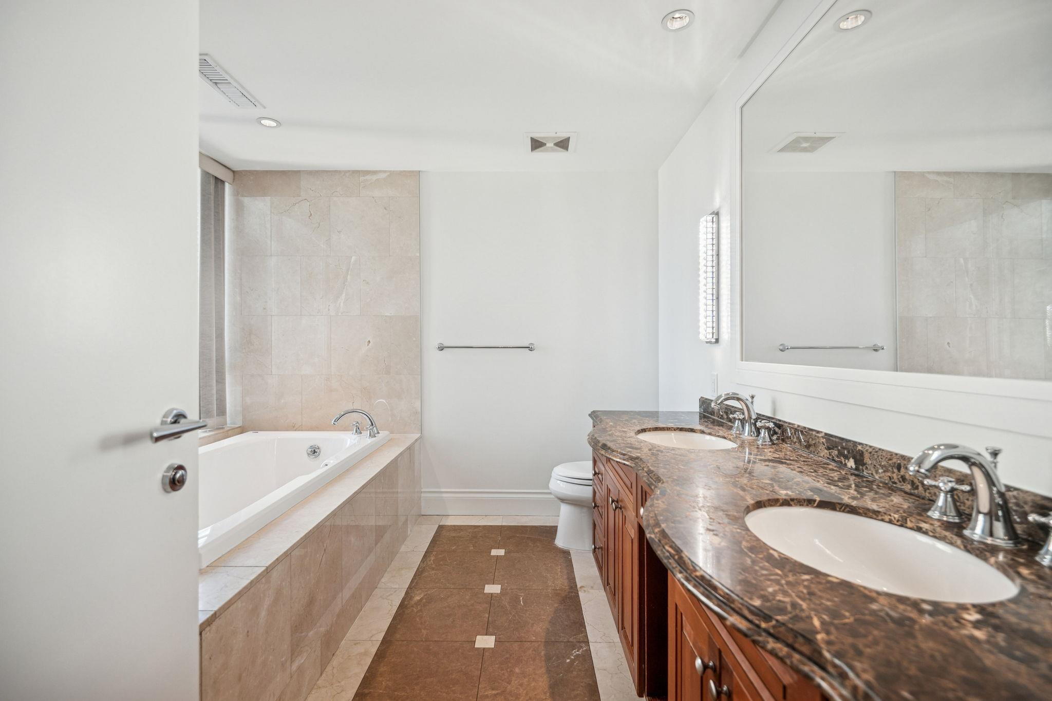 1903 1515 HOMER MEWS Unit: 1903