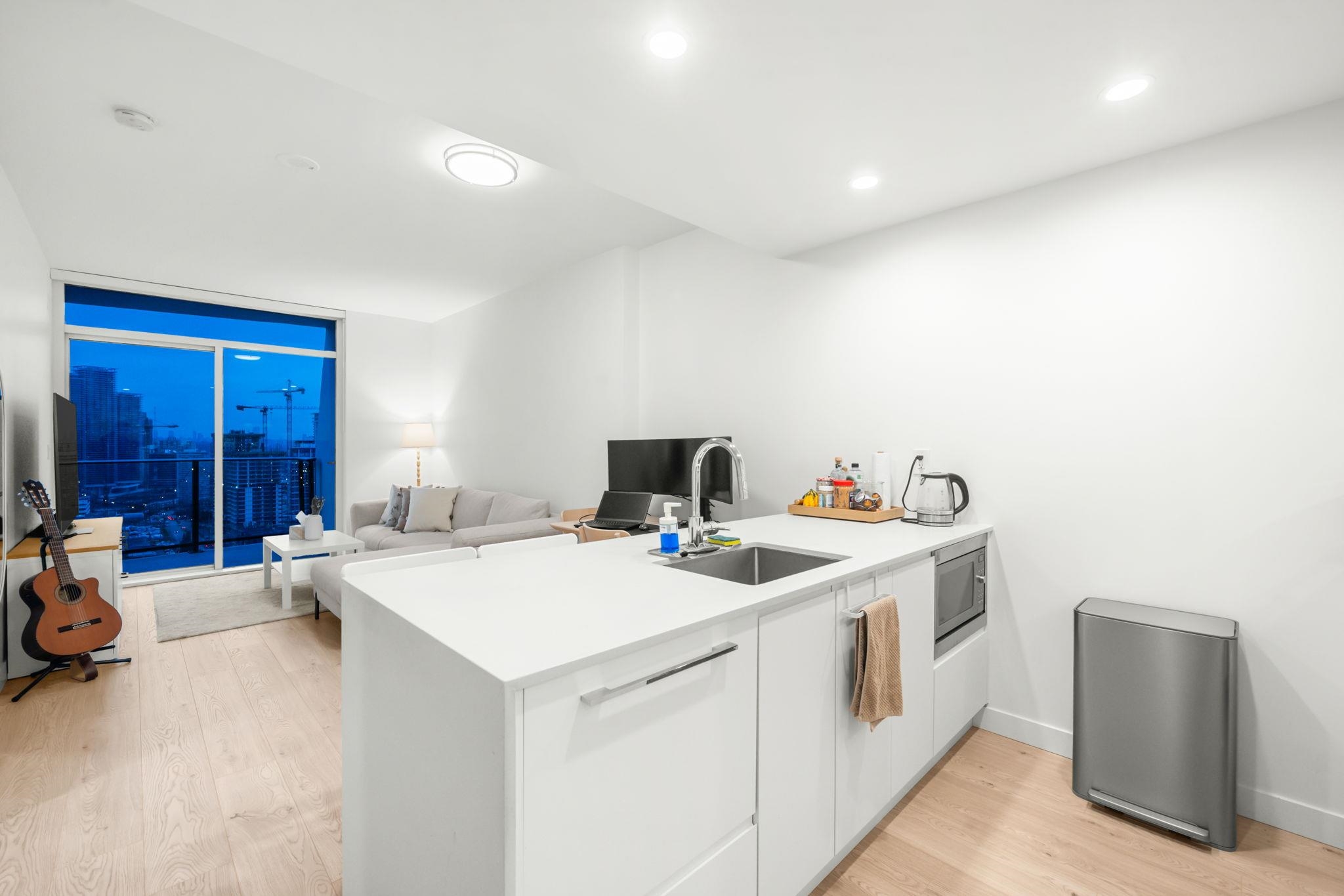 2607 2181 MADISON AVENUE Unit: 2607