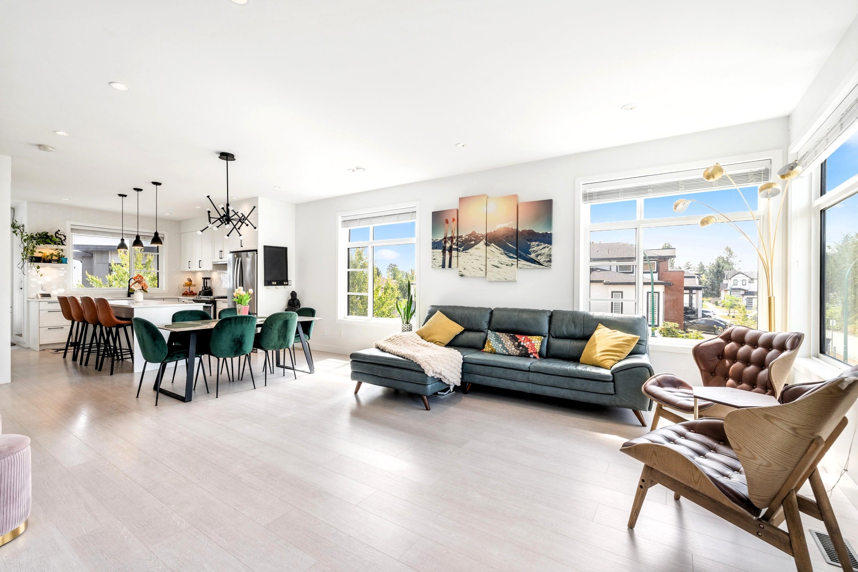 52 7127 193A STREET Unit: 52