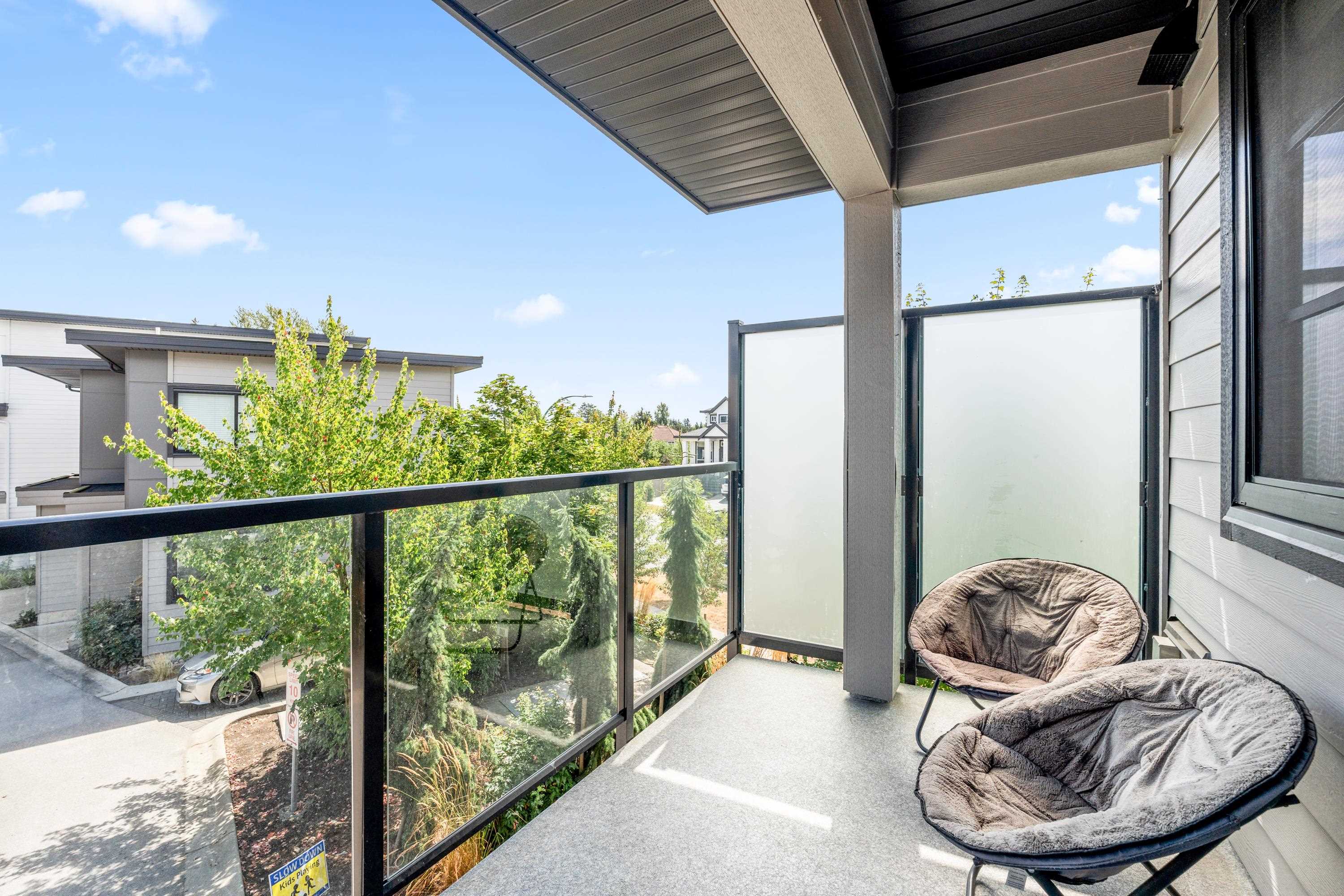 52 7127 193A STREET Unit: 52