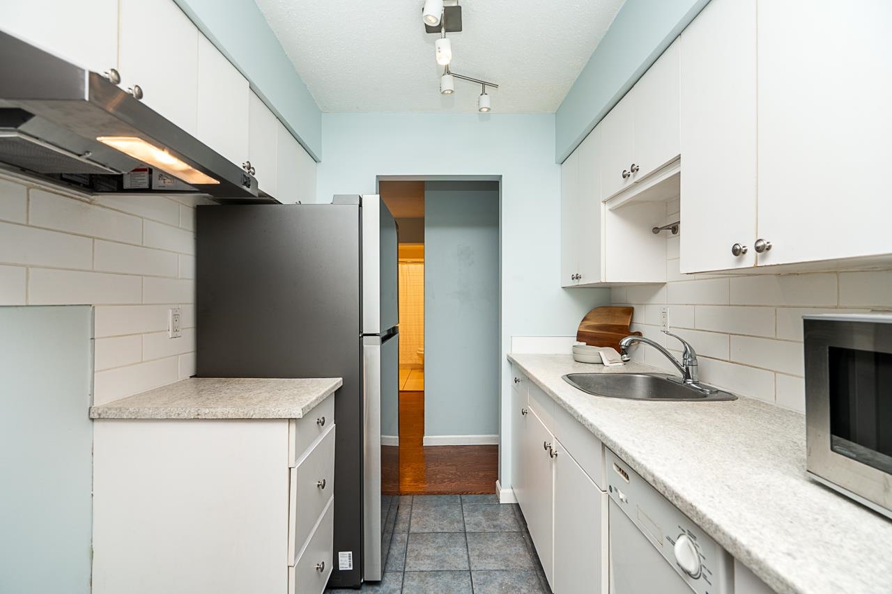 114 1950 W 8TH AVENUE Unit: 114