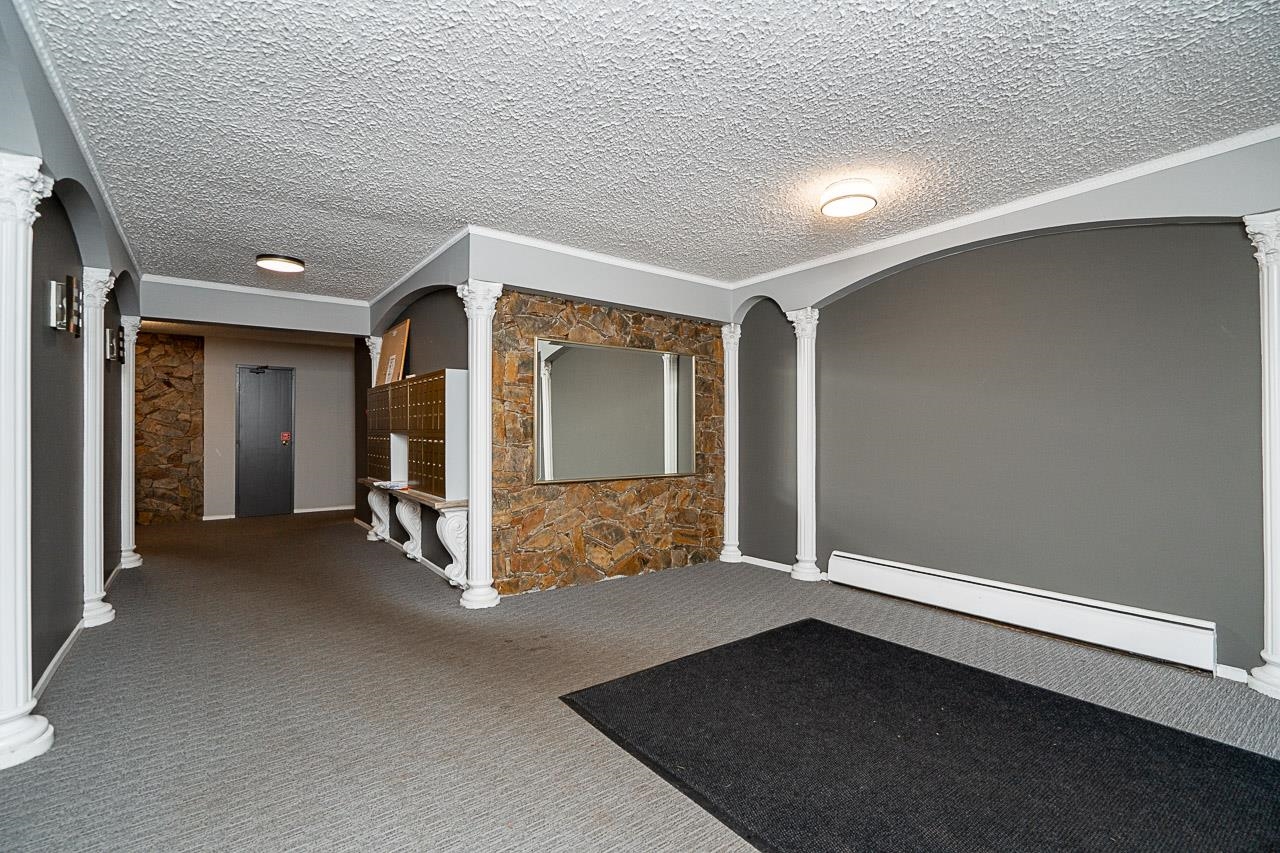 114 1950 W 8TH AVENUE Unit: 114