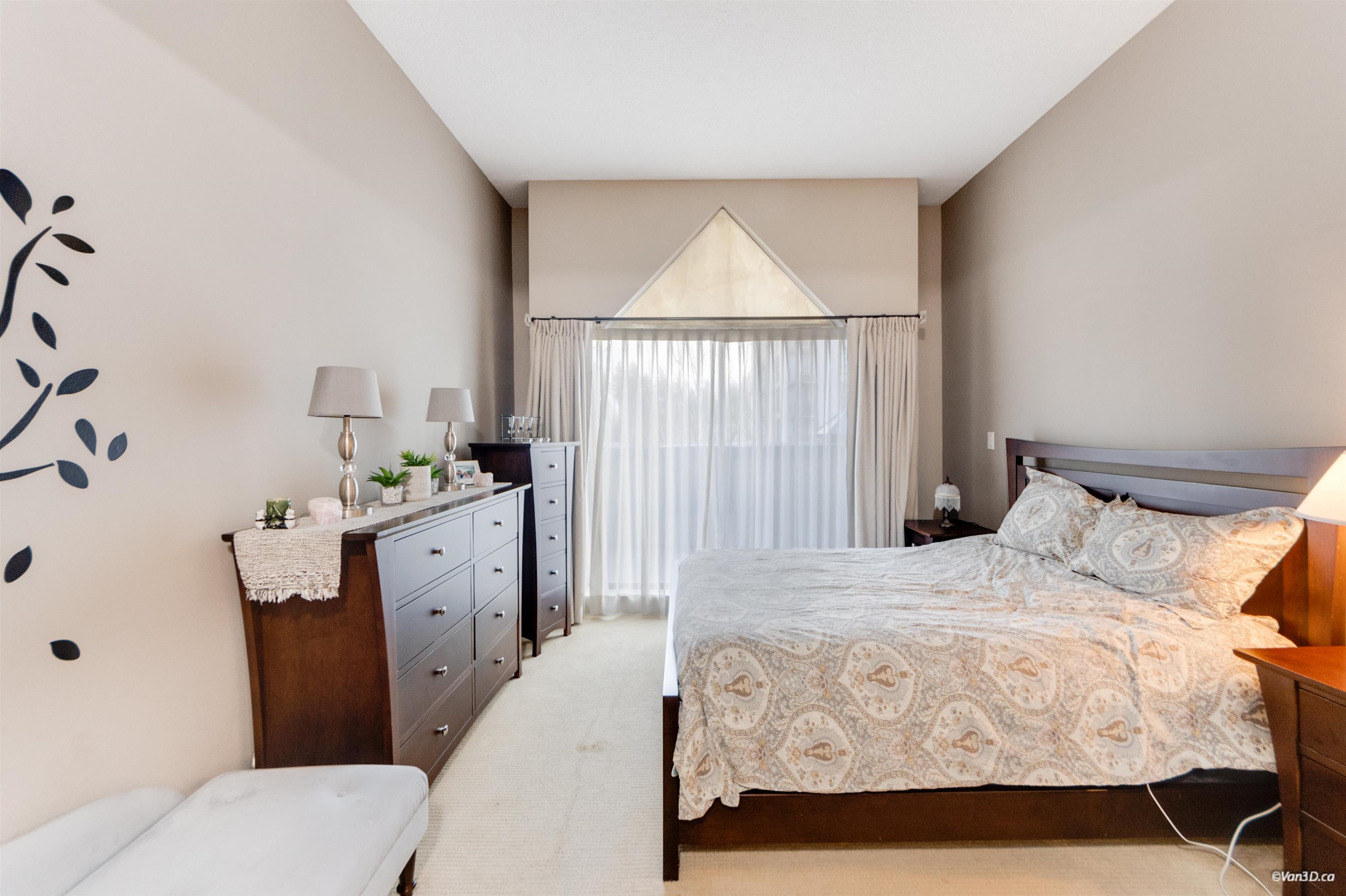 415 2978 BURLINGTON DRIVE Unit: 415