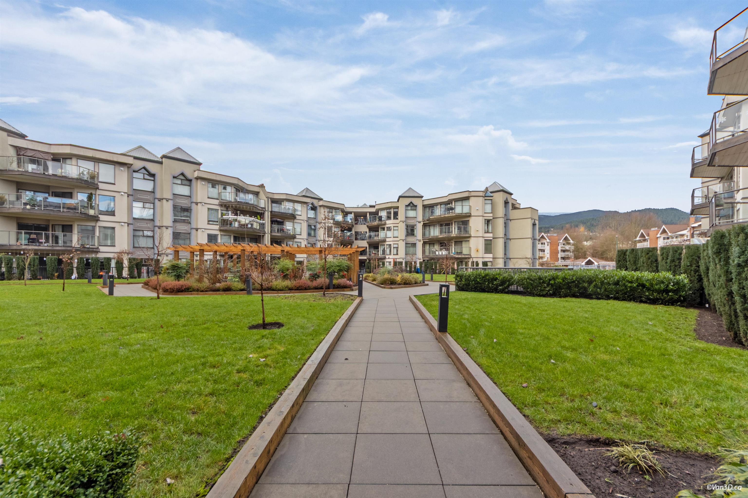 415 2978 BURLINGTON DRIVE Unit: 415