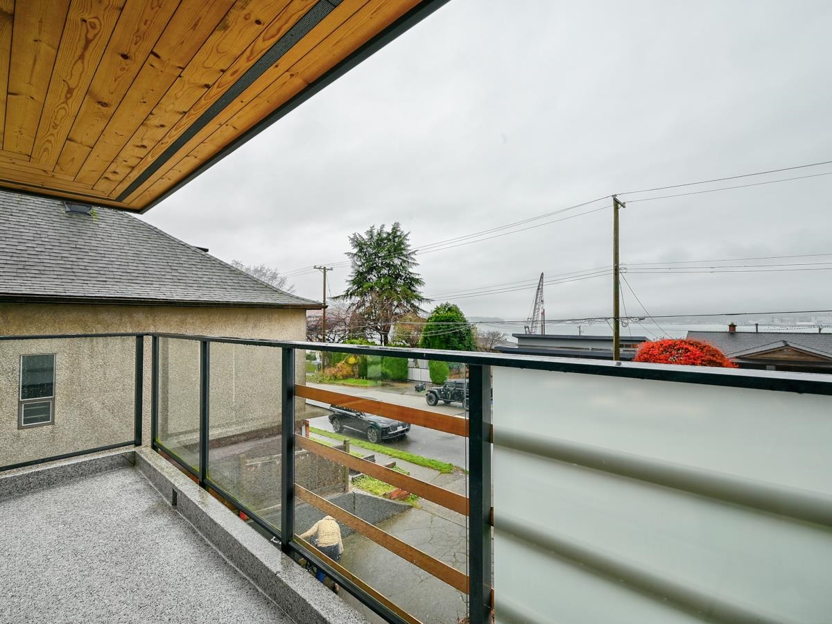 201 2336 WALL STREET Unit: 201