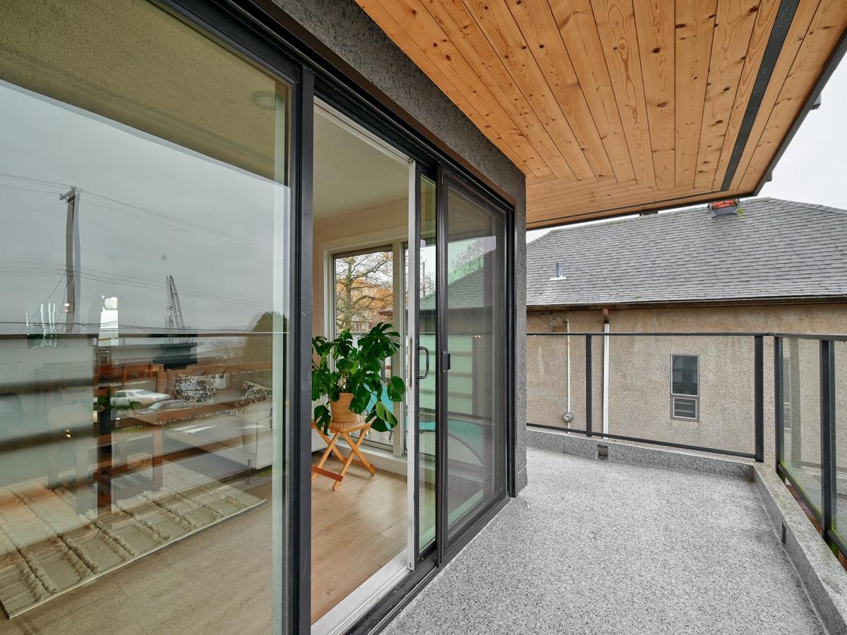 201 2336 WALL STREET Unit: 201