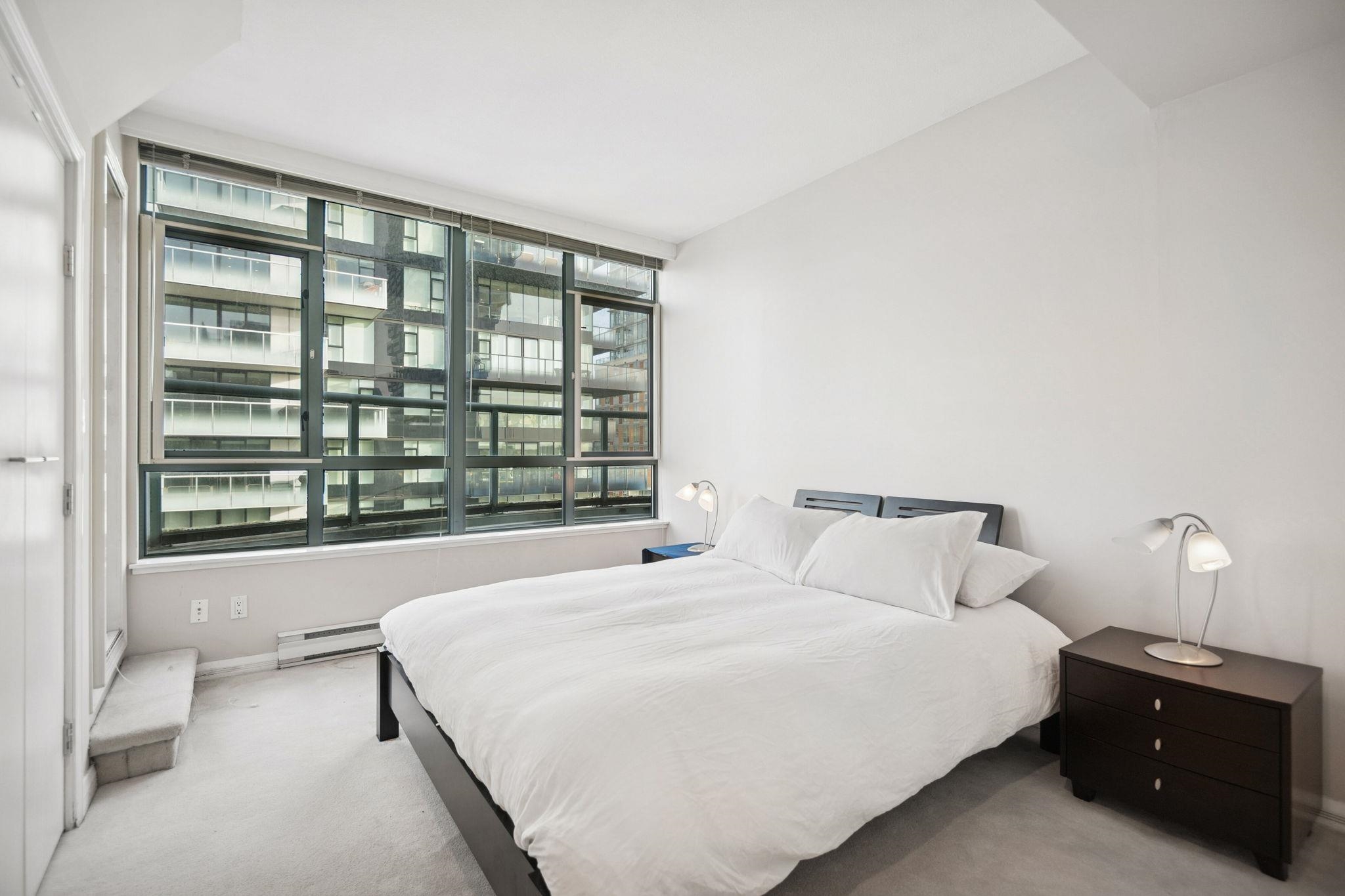 PH 3-4 1383 HOWE STREET Unit: PH 3-4