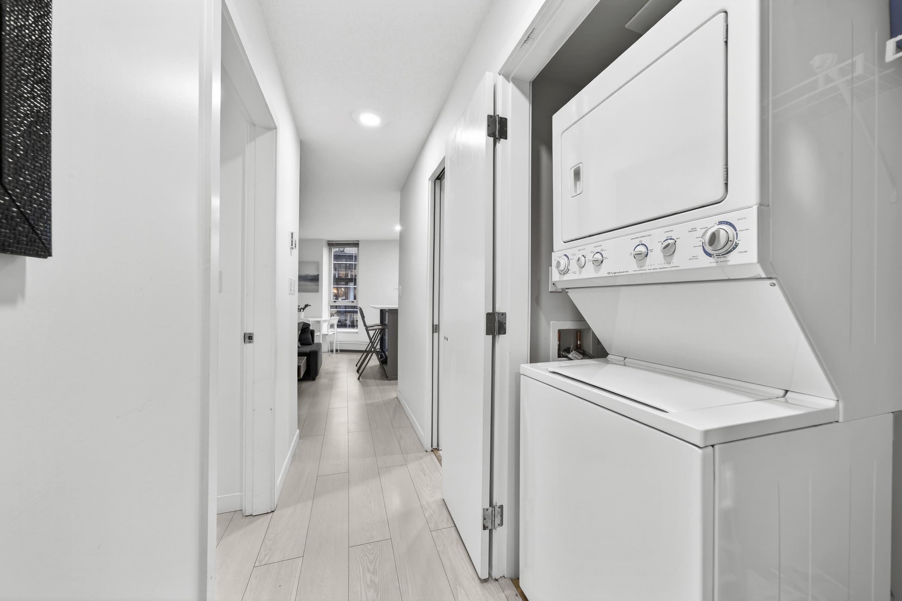 1202 188 KEEFER PLACE Unit: 1202