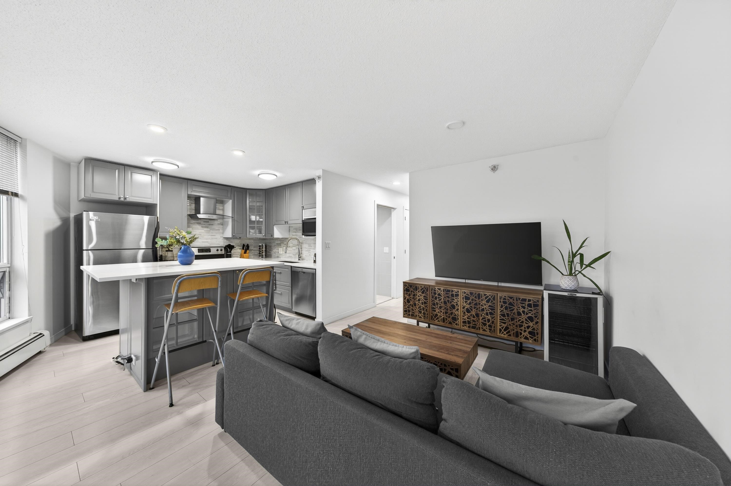 1202 188 KEEFER PLACE Unit: 1202