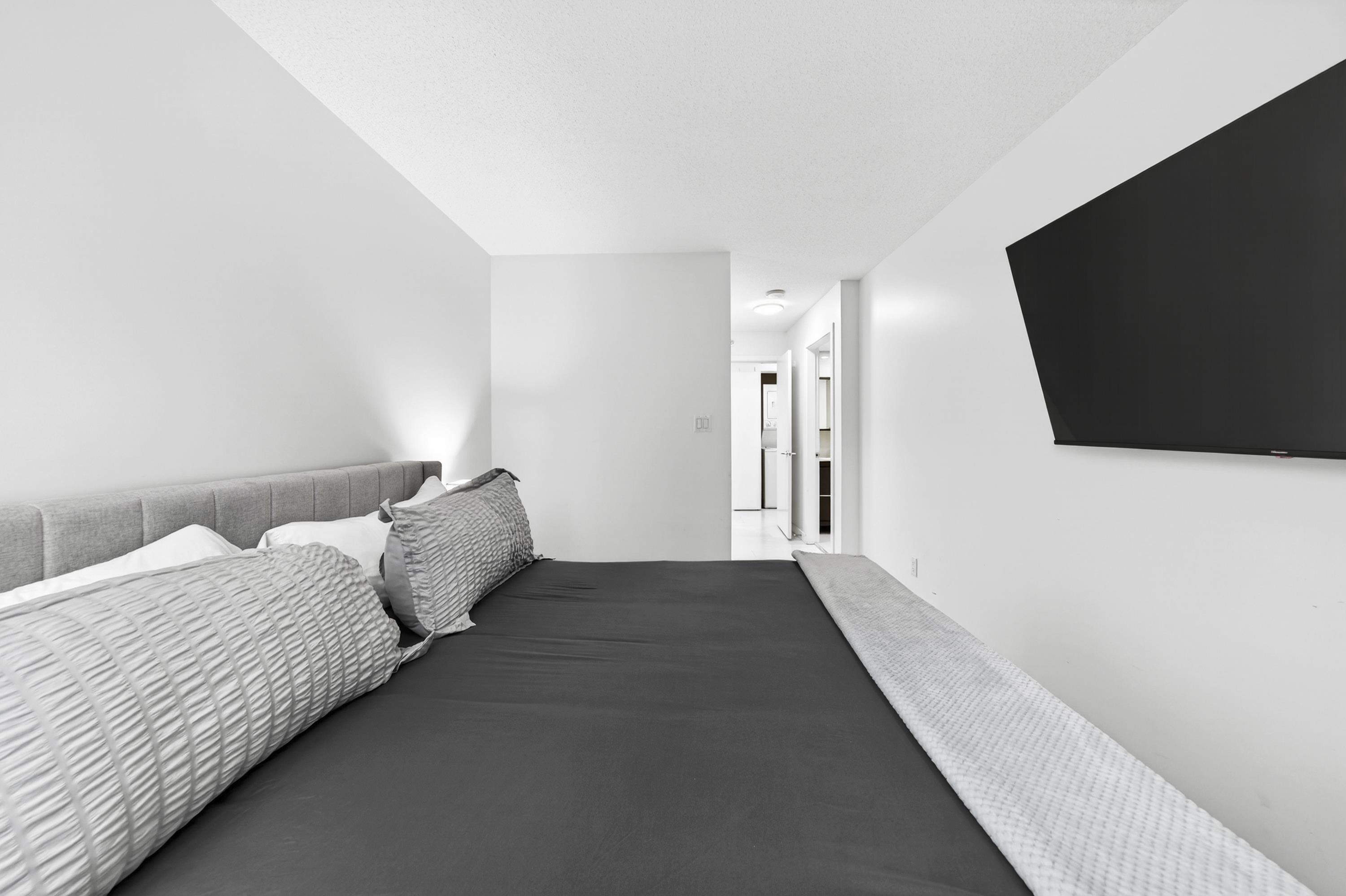 1202 188 KEEFER PLACE Unit: 1202