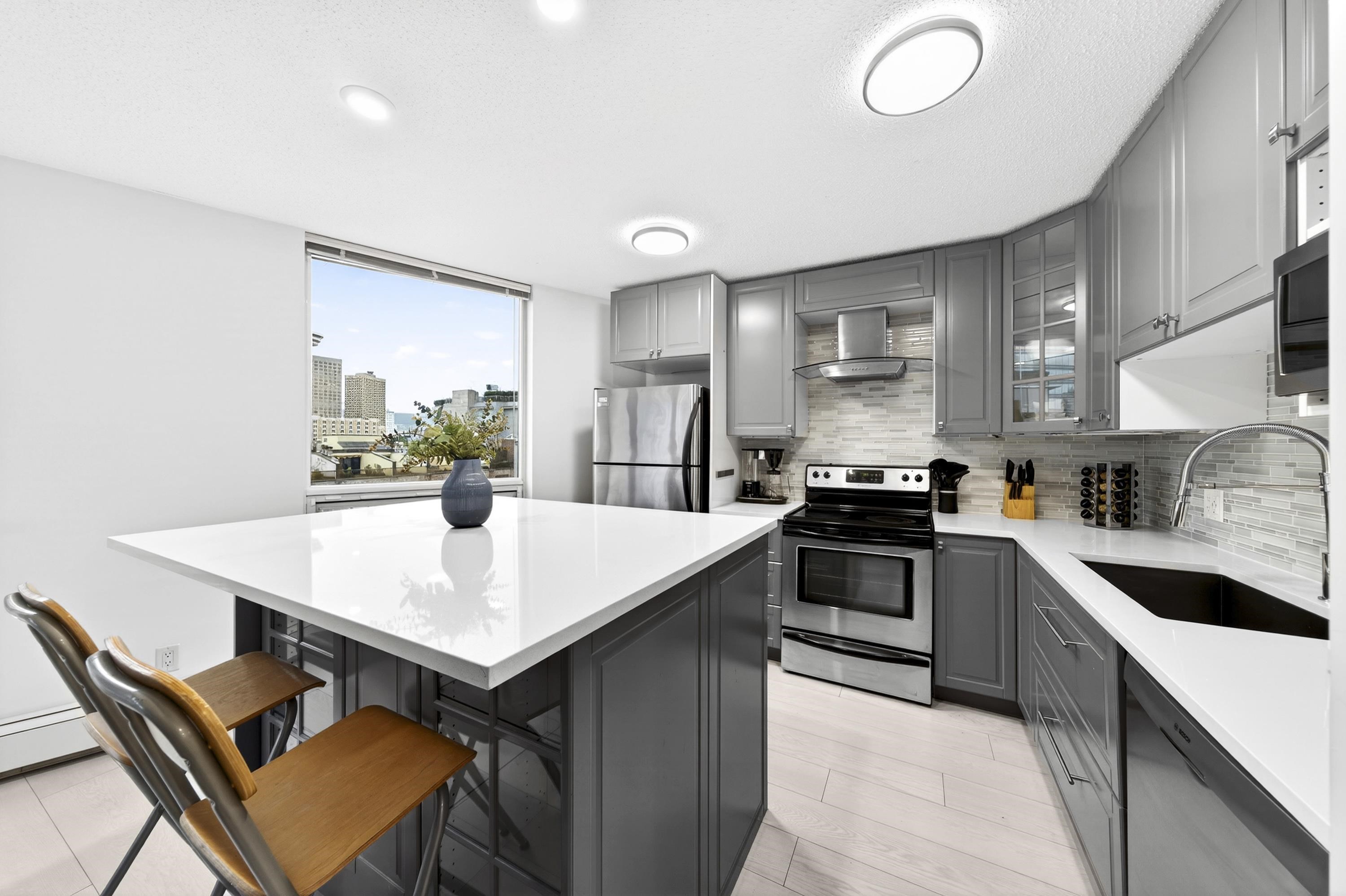 1202 188 KEEFER PLACE Unit: 1202