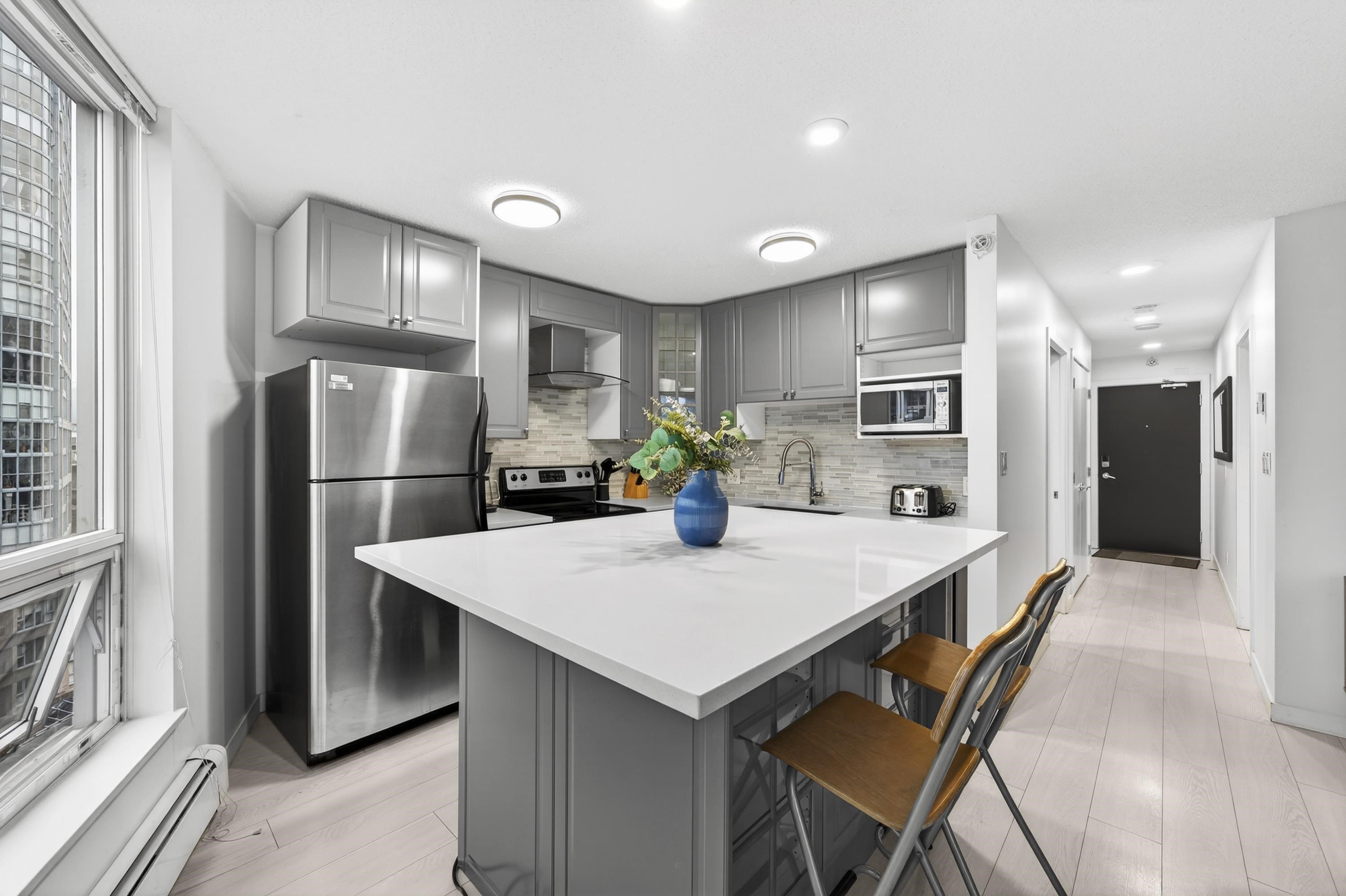 1202 188 KEEFER PLACE Unit: 1202