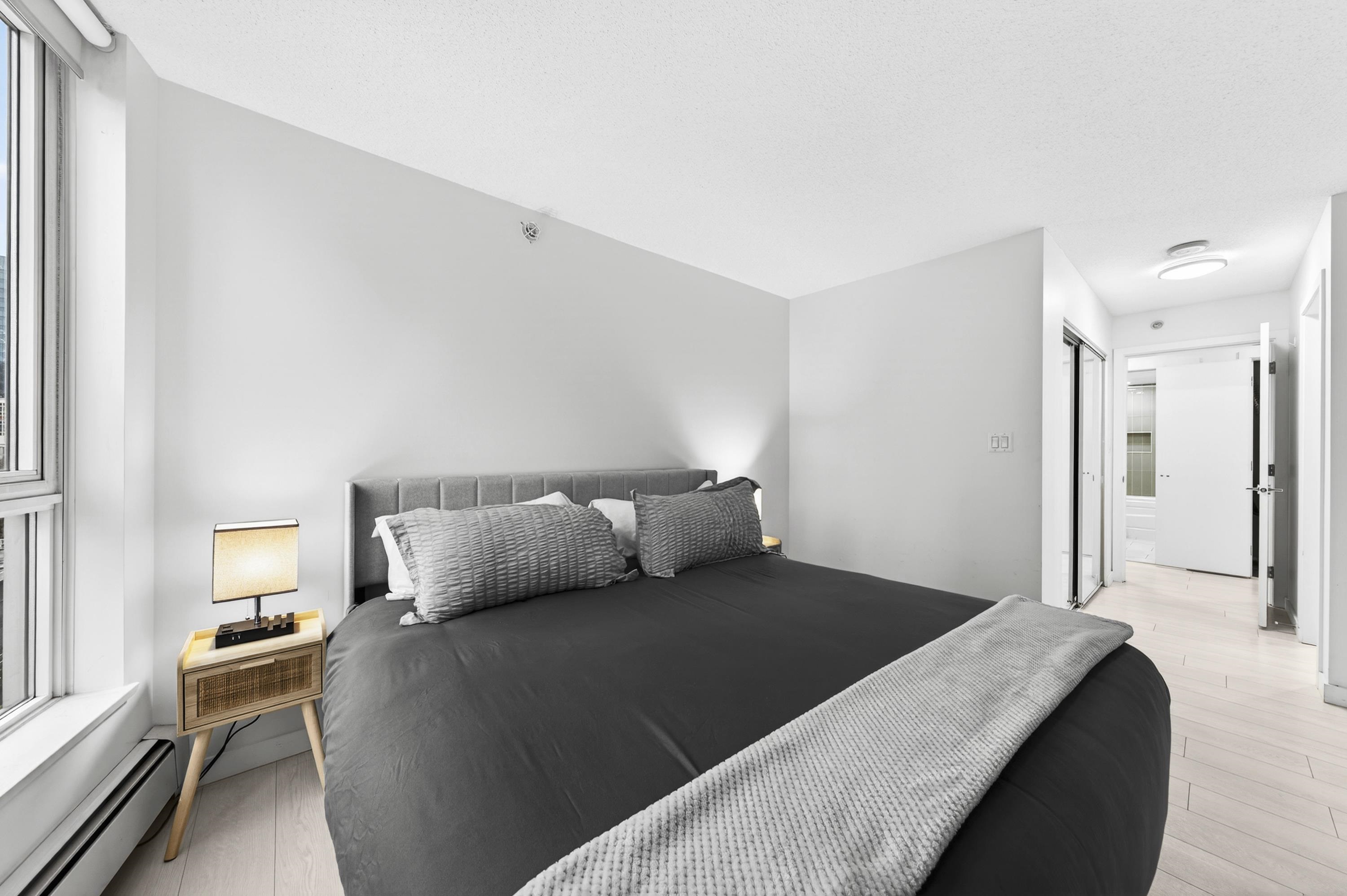 1202 188 KEEFER PLACE Unit: 1202