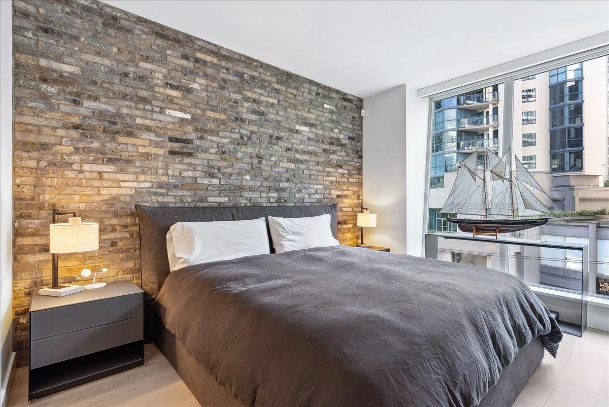 402 1477 W PENDER STREET Unit: 402