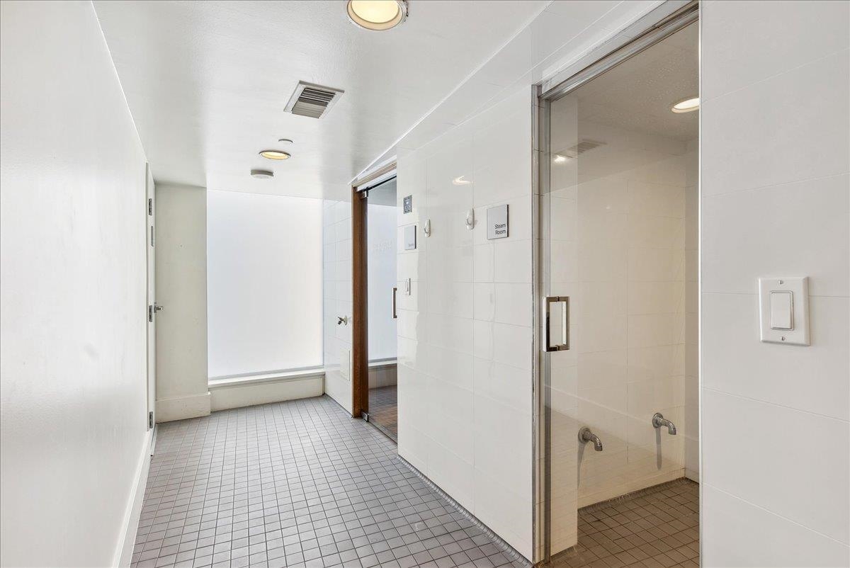 402 1477 W PENDER STREET Unit: 402