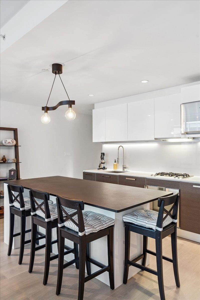 402 1477 W PENDER STREET Unit: 402