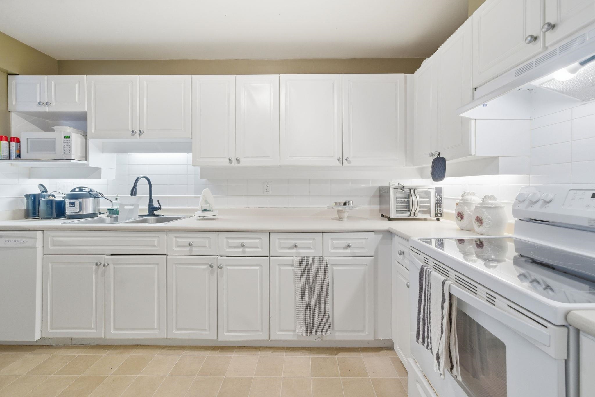 404 1655 GRANT AVENUE Unit: 404