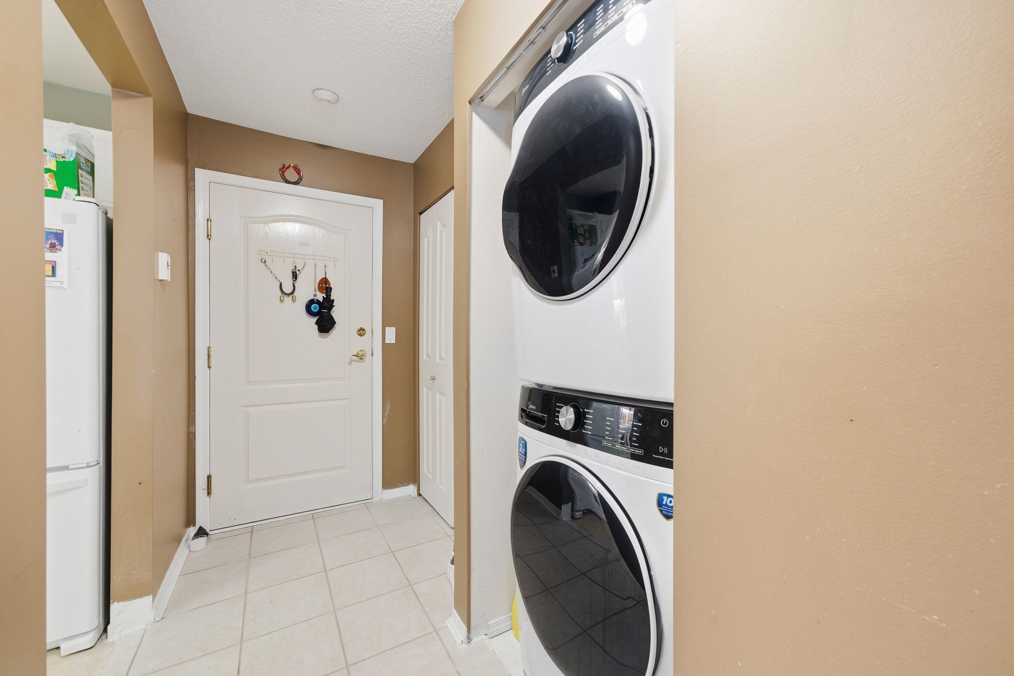 404 1655 GRANT AVENUE Unit: 404