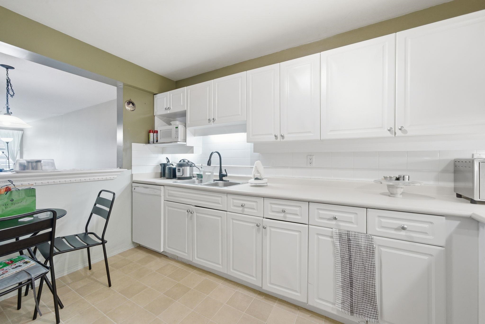 404 1655 GRANT AVENUE Unit: 404