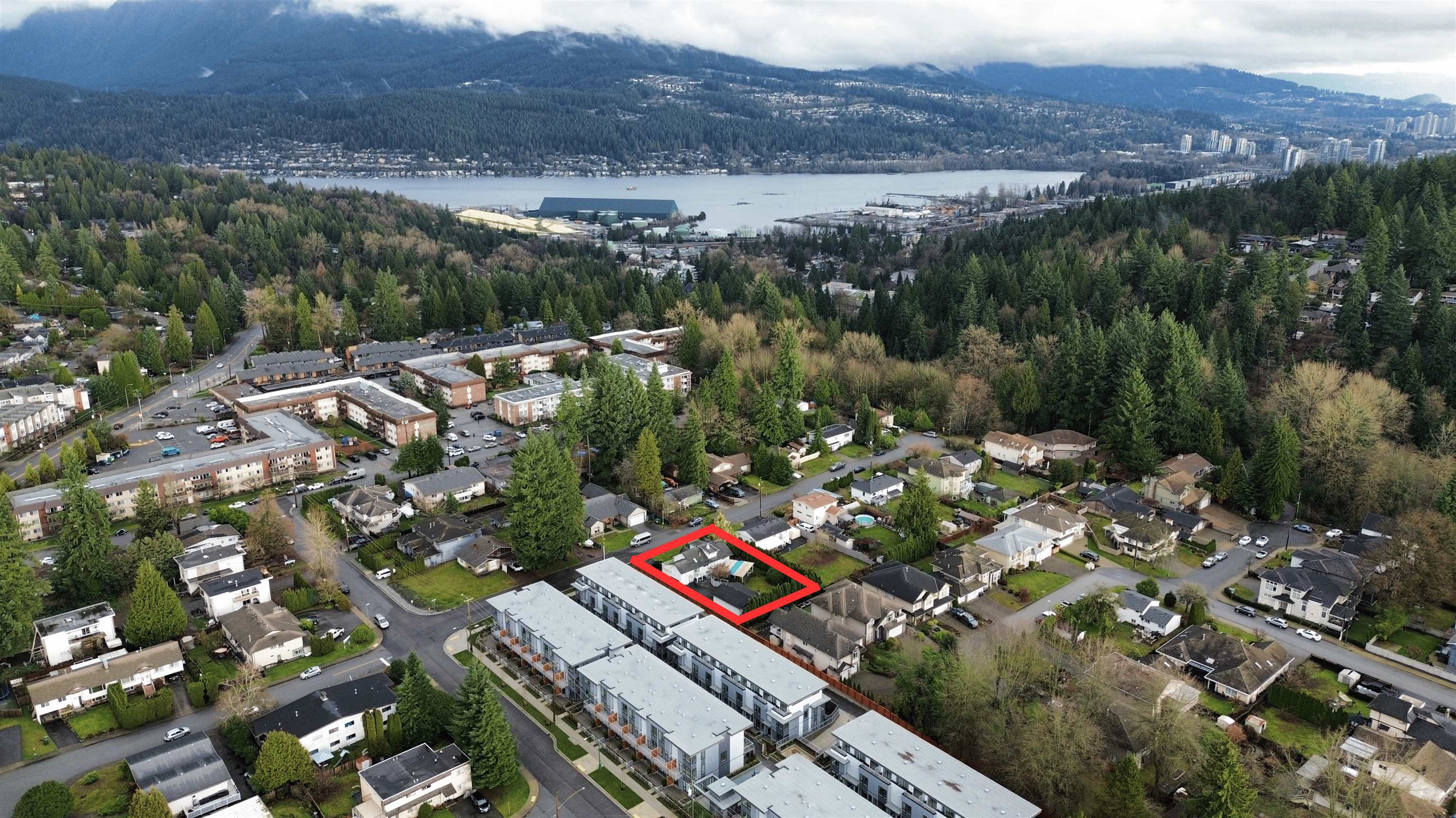 810 CATHERINE AVENUE