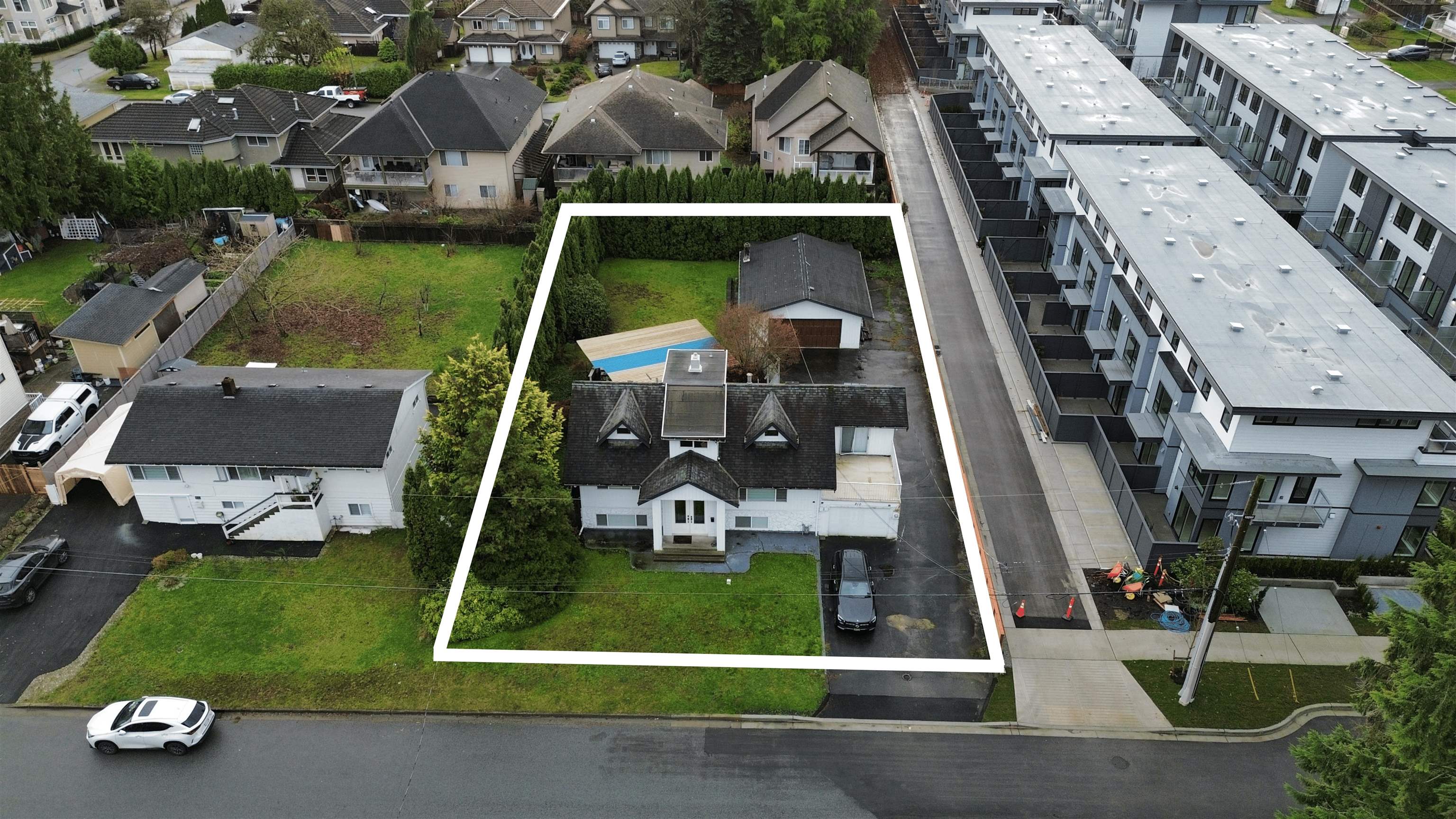 810 CATHERINE AVENUE