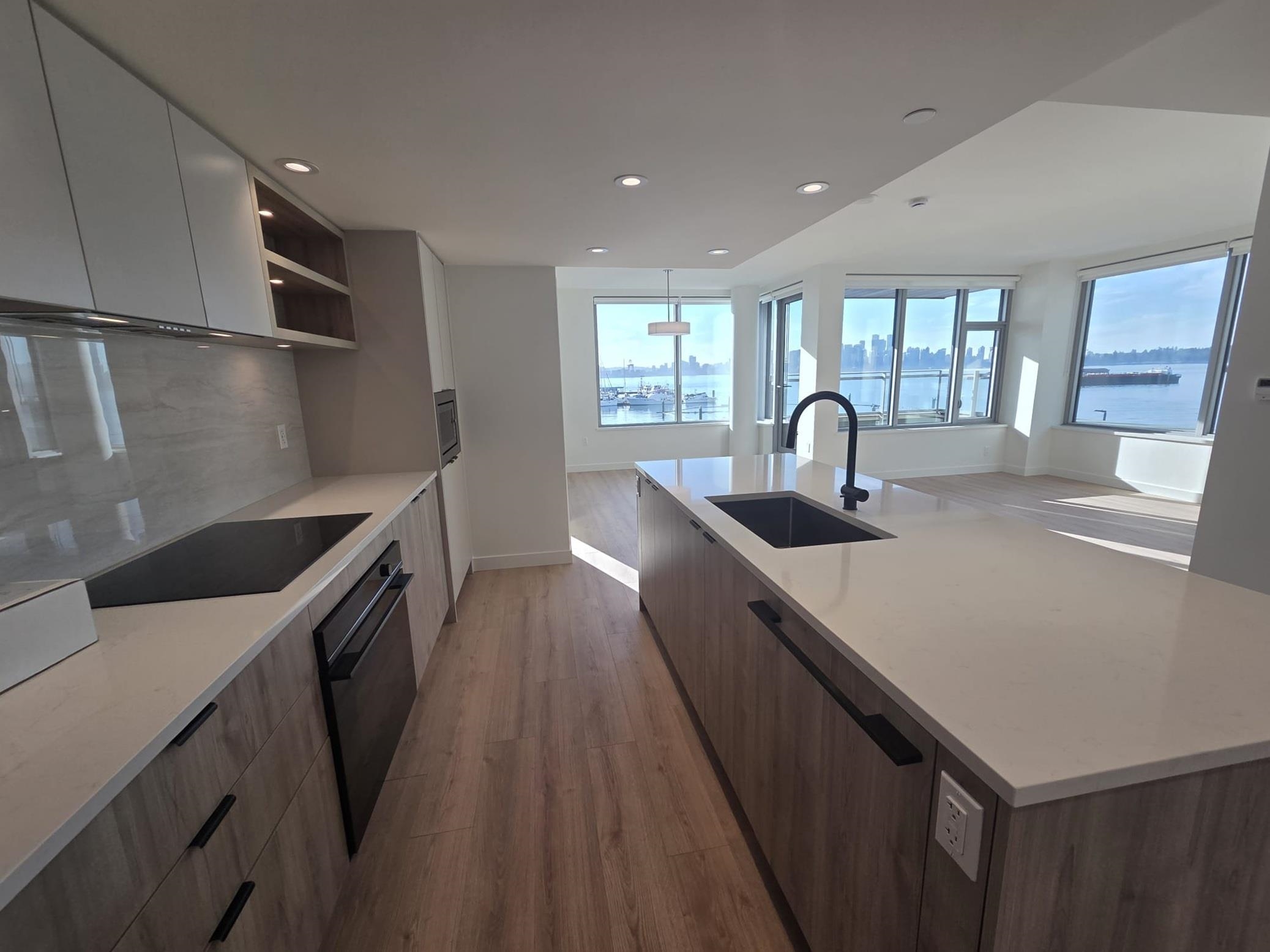 322 755 HARBOURSIDE DRIVE Unit: 322