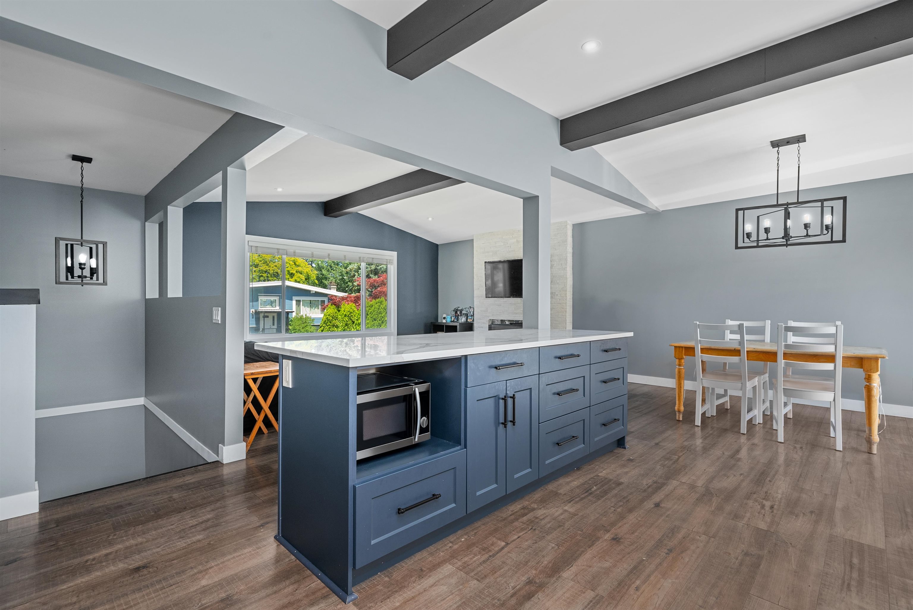 22580 HINCH CRESCENT