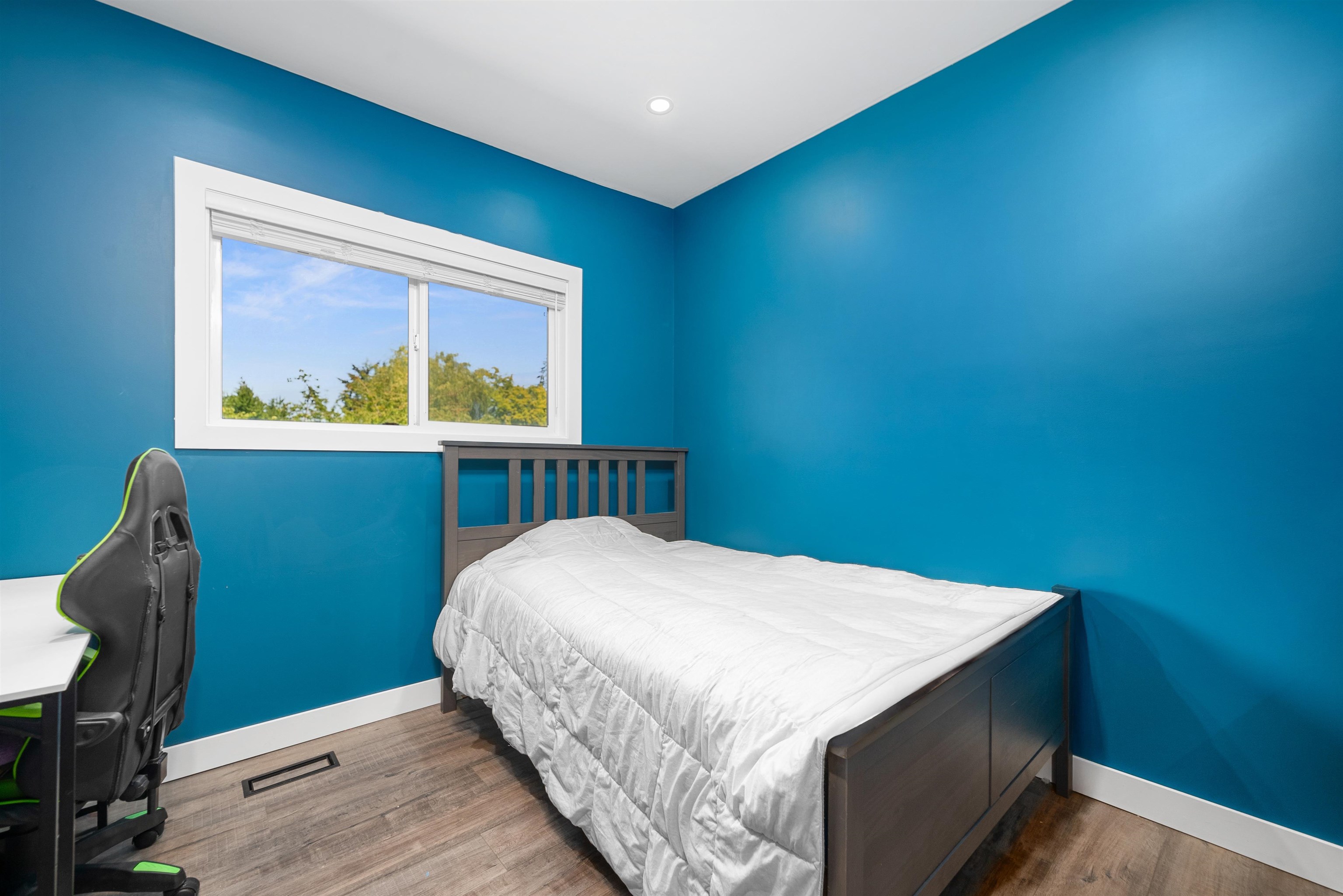 22580 HINCH CRESCENT