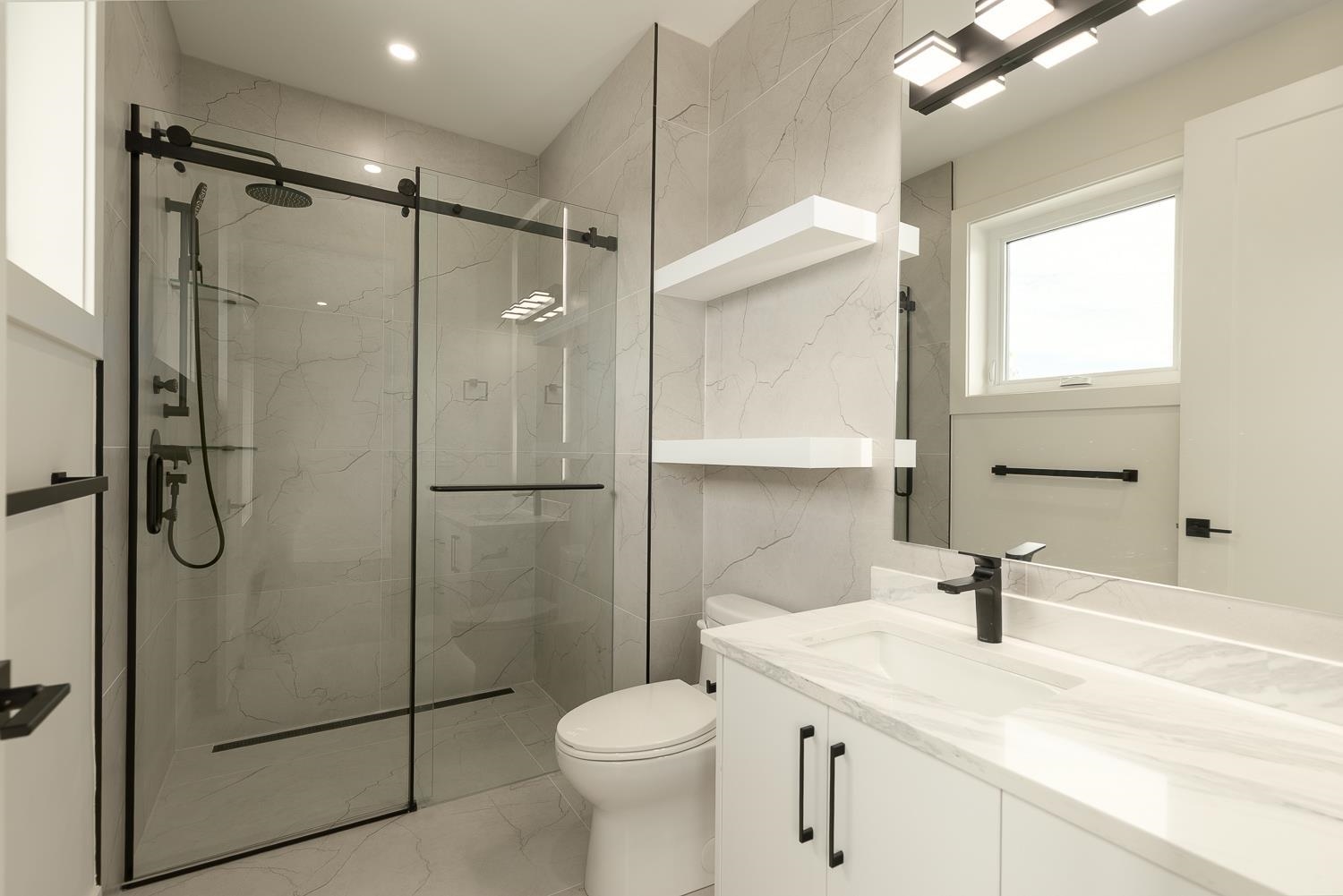 1 2658 DUNDAS STREET Unit: 1