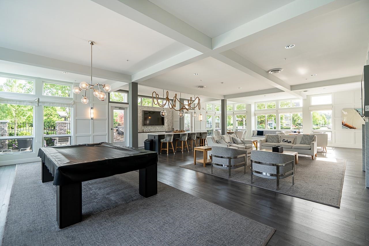 121 5551 ADMIRAL WAY Unit: 121