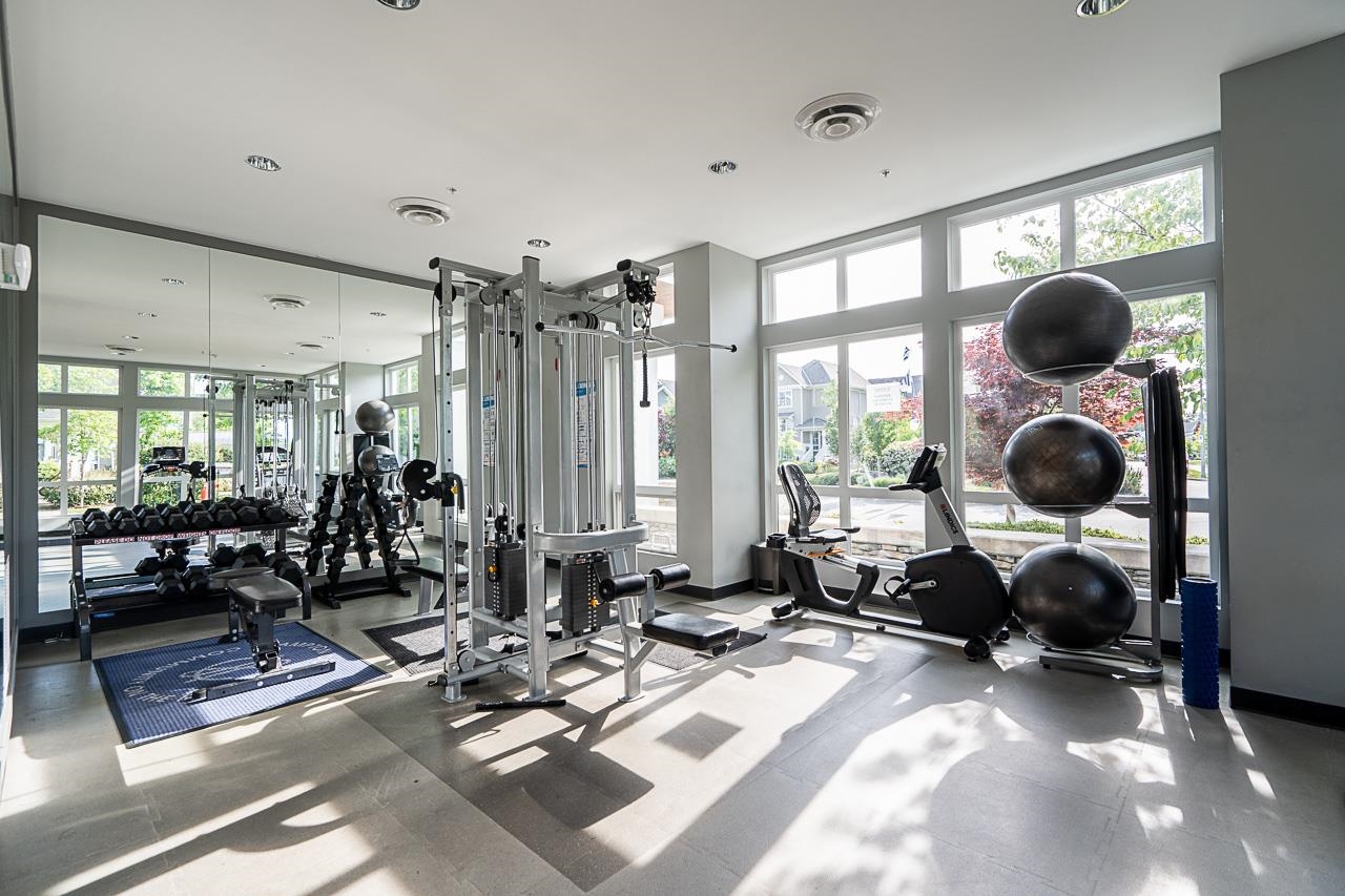 121 5551 ADMIRAL WAY Unit: 121