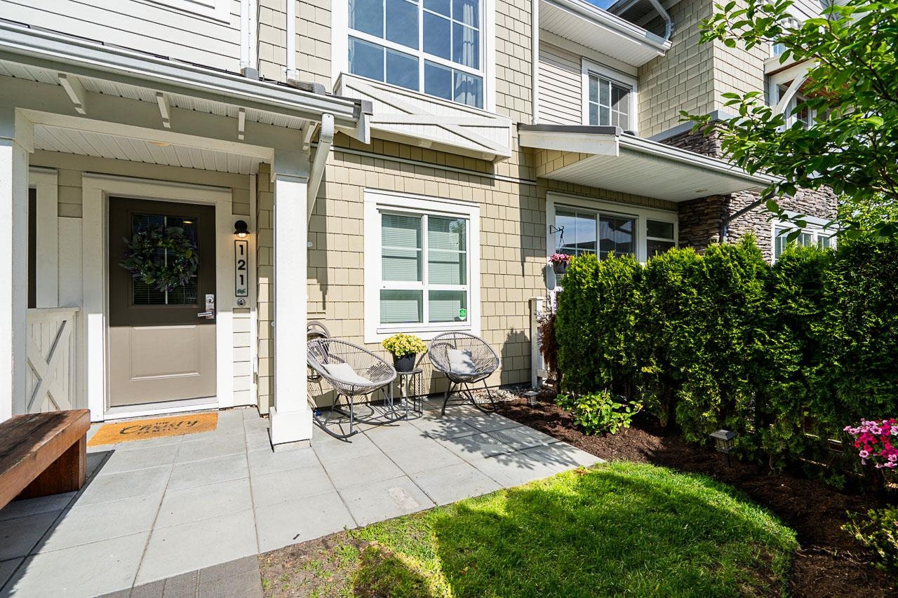 121 5551 ADMIRAL WAY Unit: 121