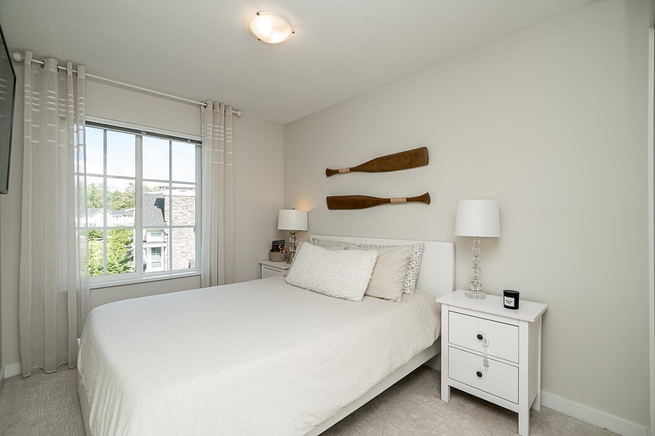 121 5551 ADMIRAL WAY Unit: 121