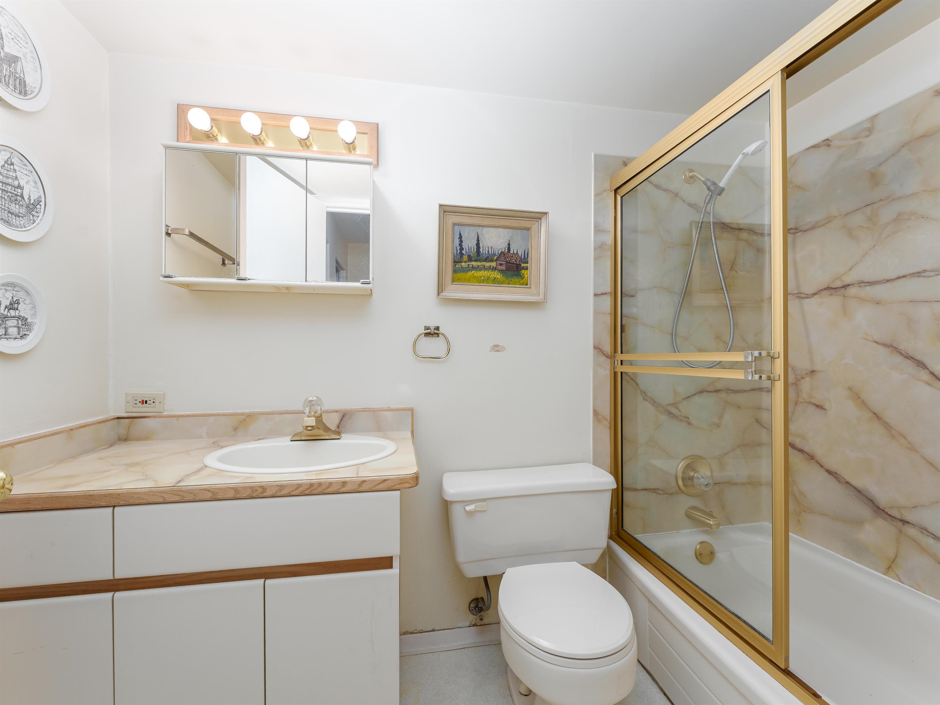 308 555 W 28TH STREET Unit: 308