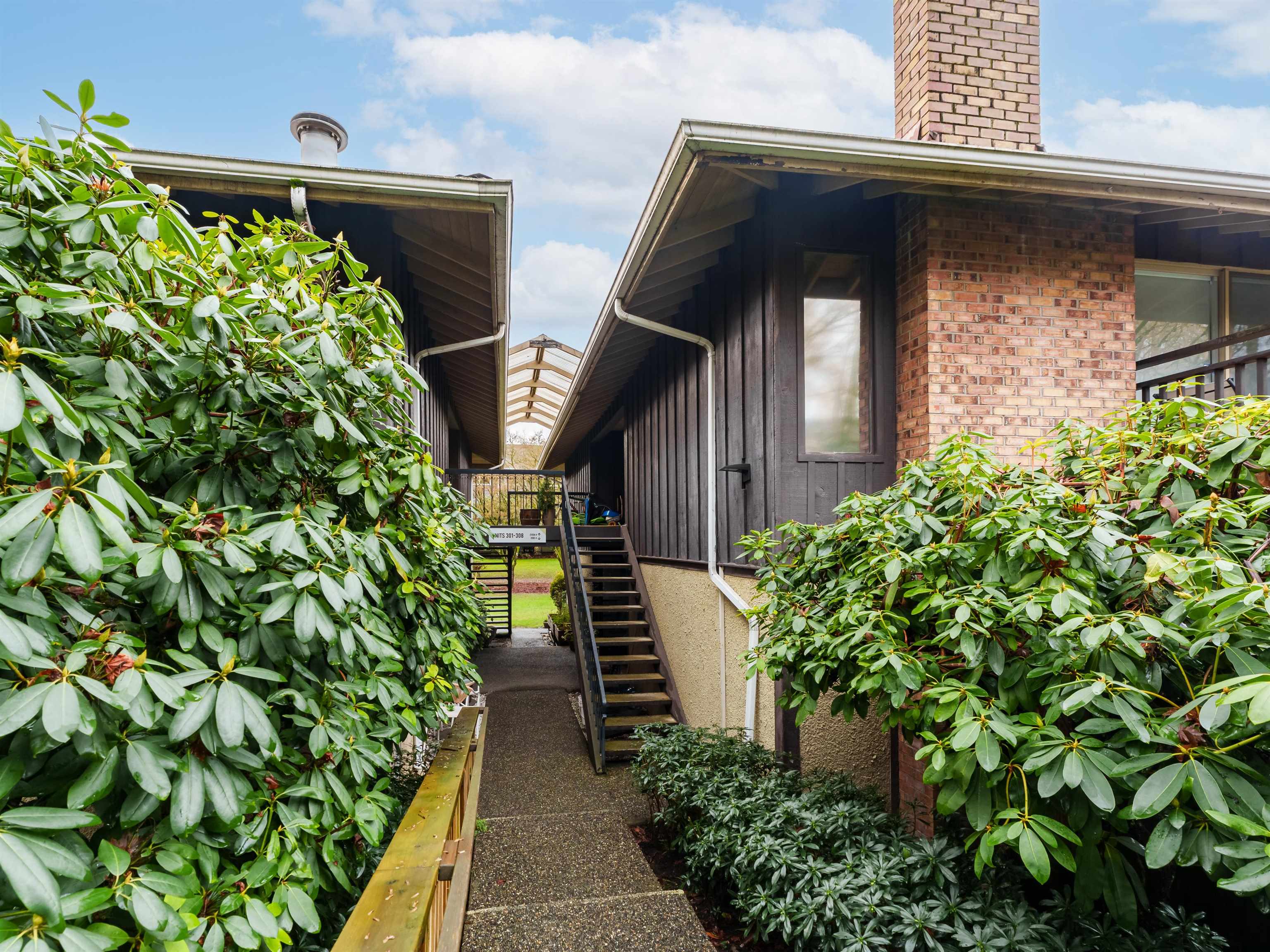 308 555 W 28TH STREET Unit: 308