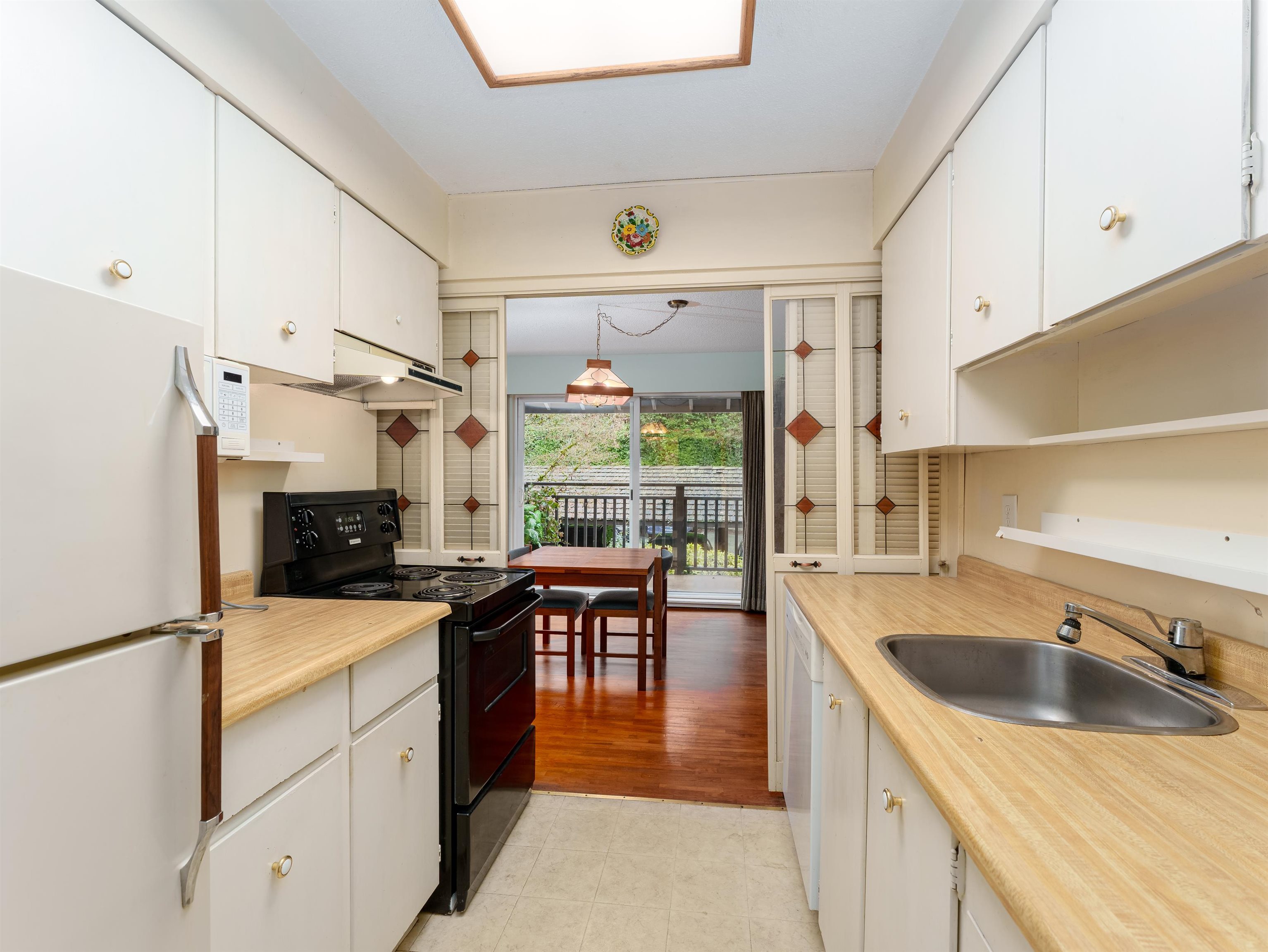 308 555 W 28TH STREET Unit: 308