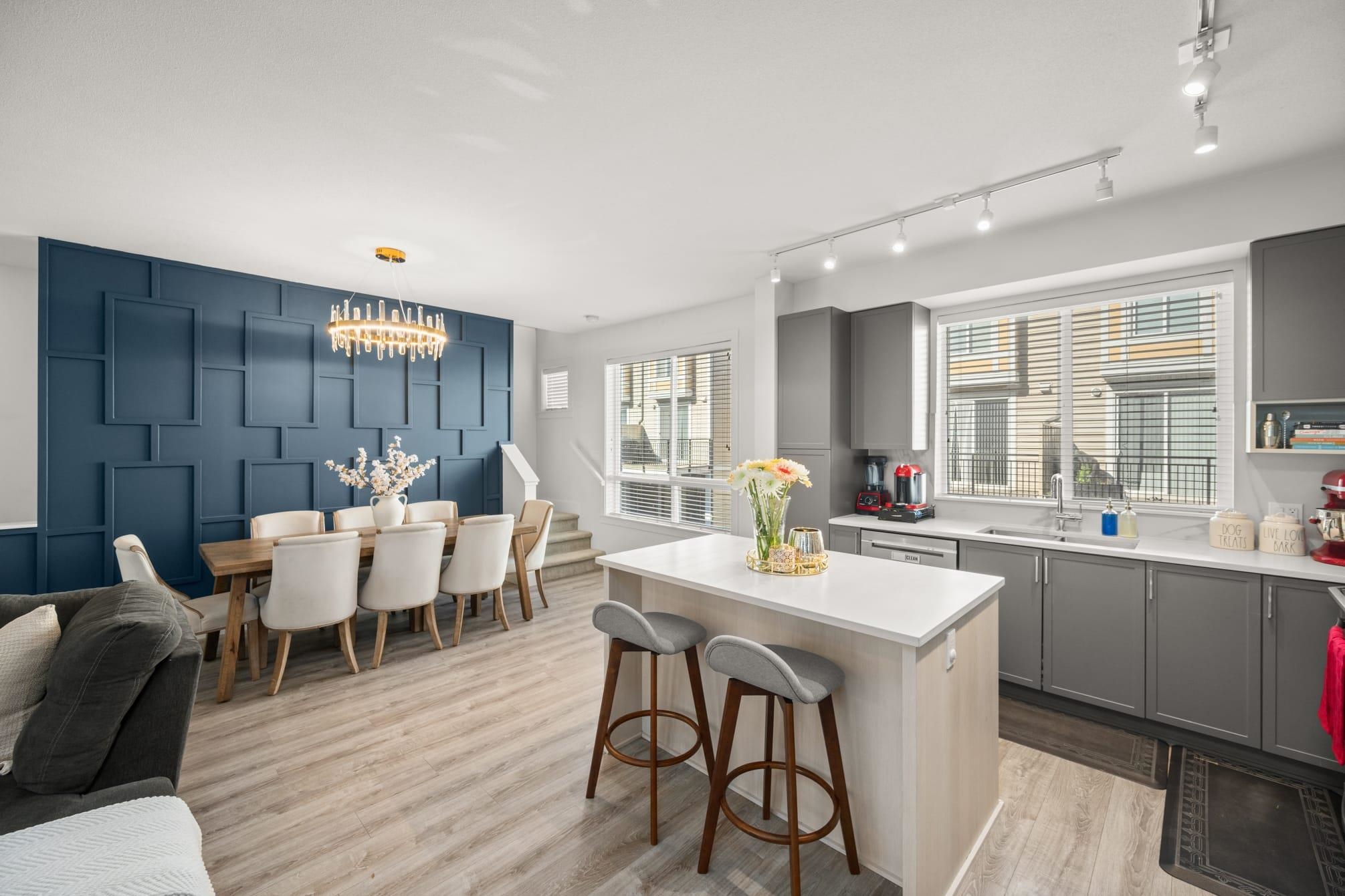 75 9718 161A STREET Unit: 75