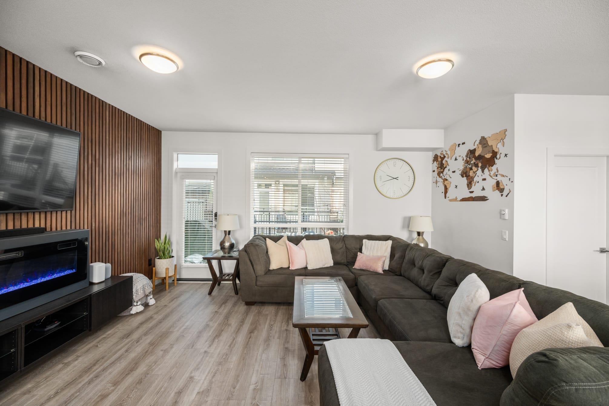 75 9718 161A STREET Unit: 75