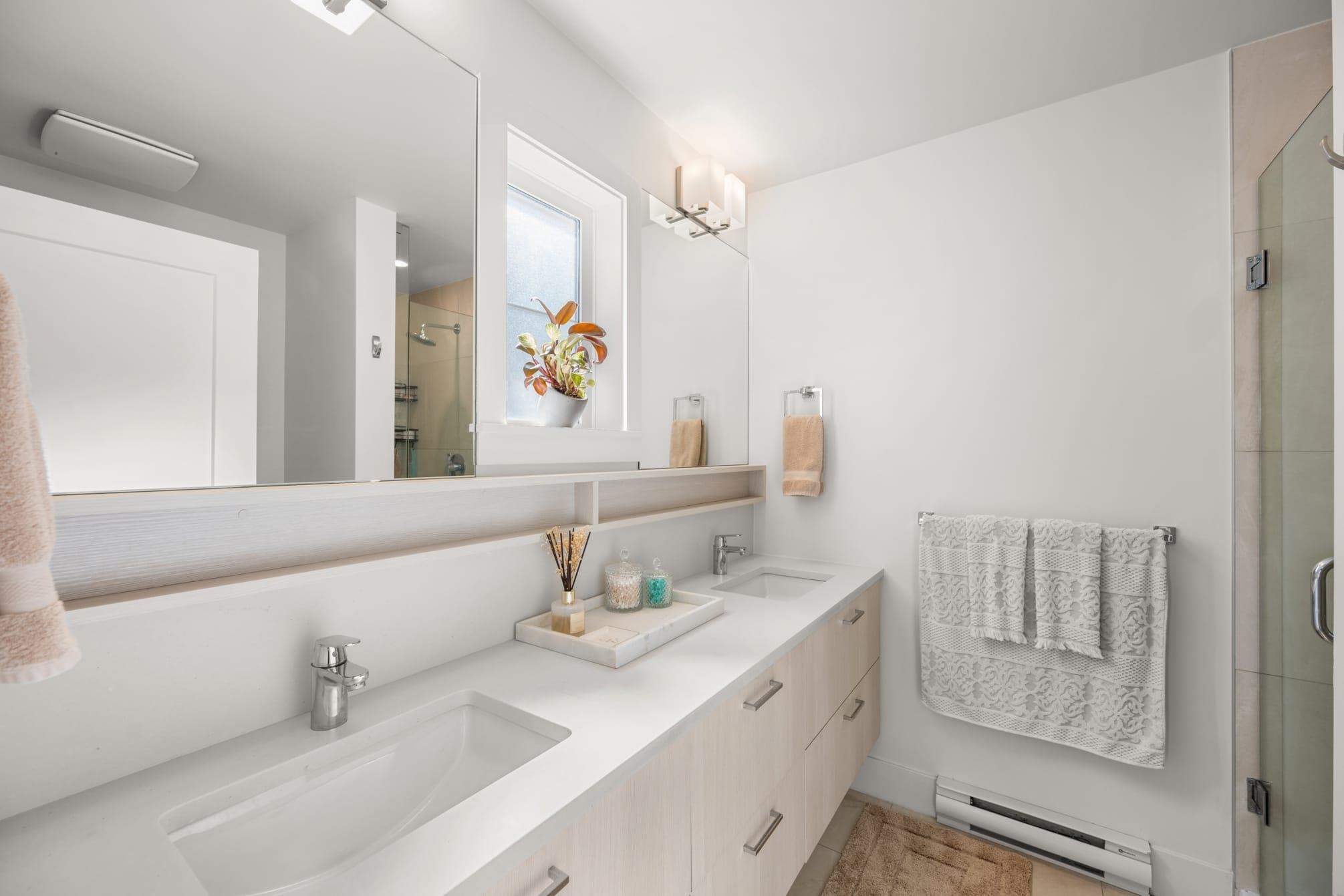 75 9718 161A STREET Unit: 75