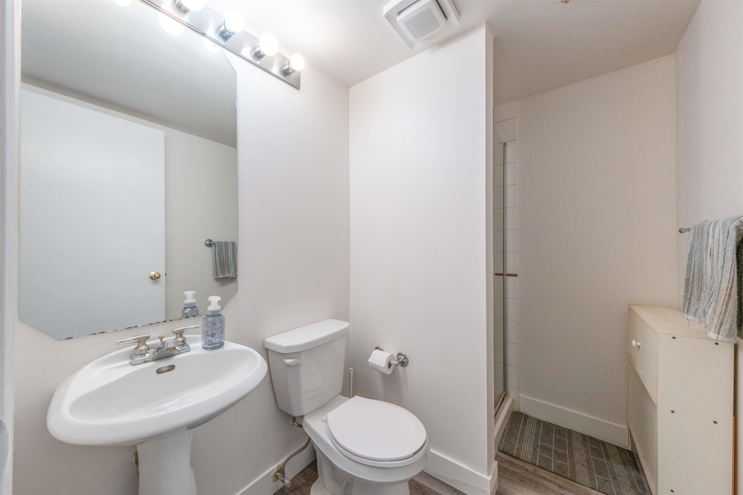 3371 FIELDSTONE AVENUE