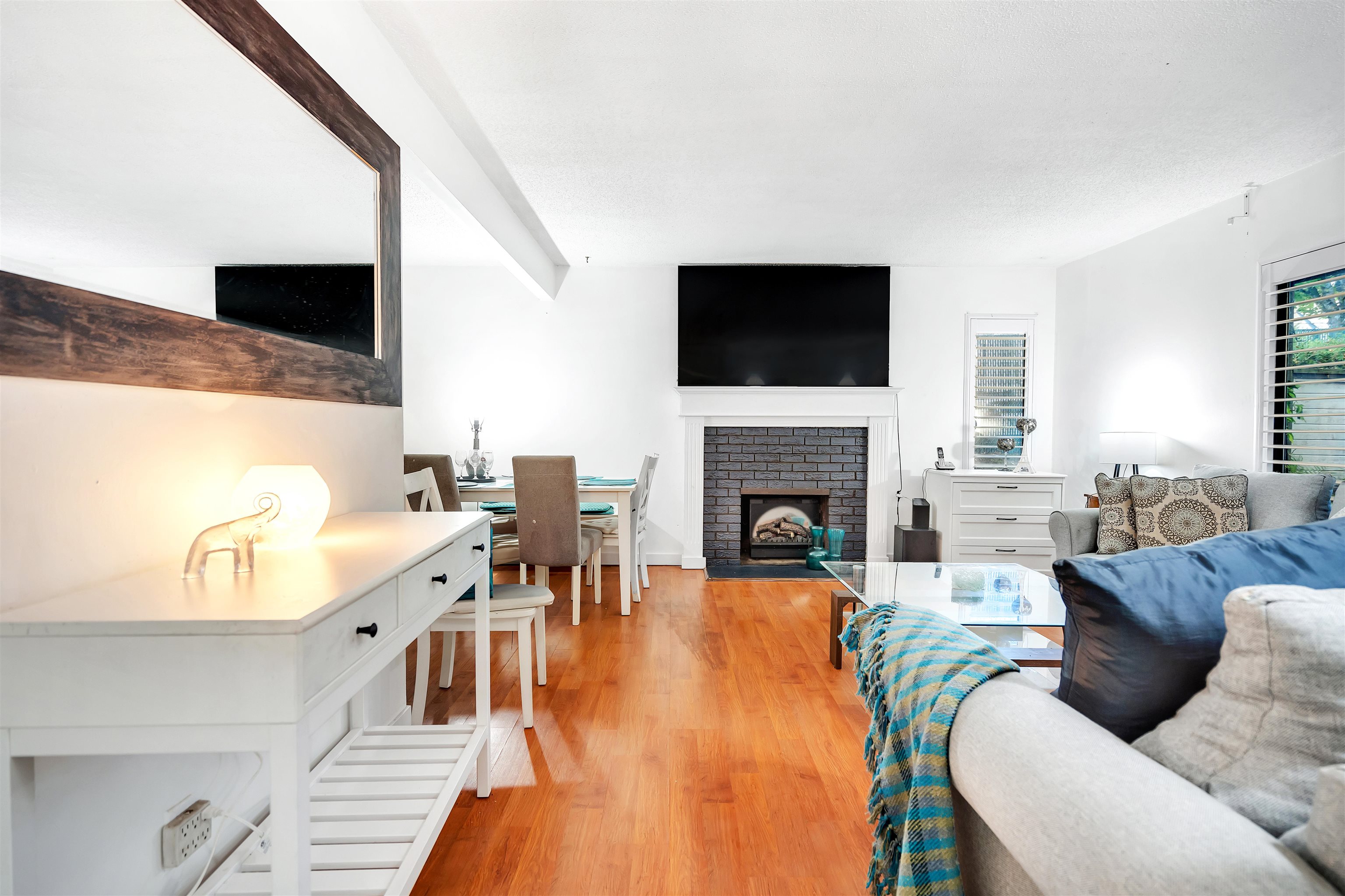 813 10620 150TH STREET Unit: 813